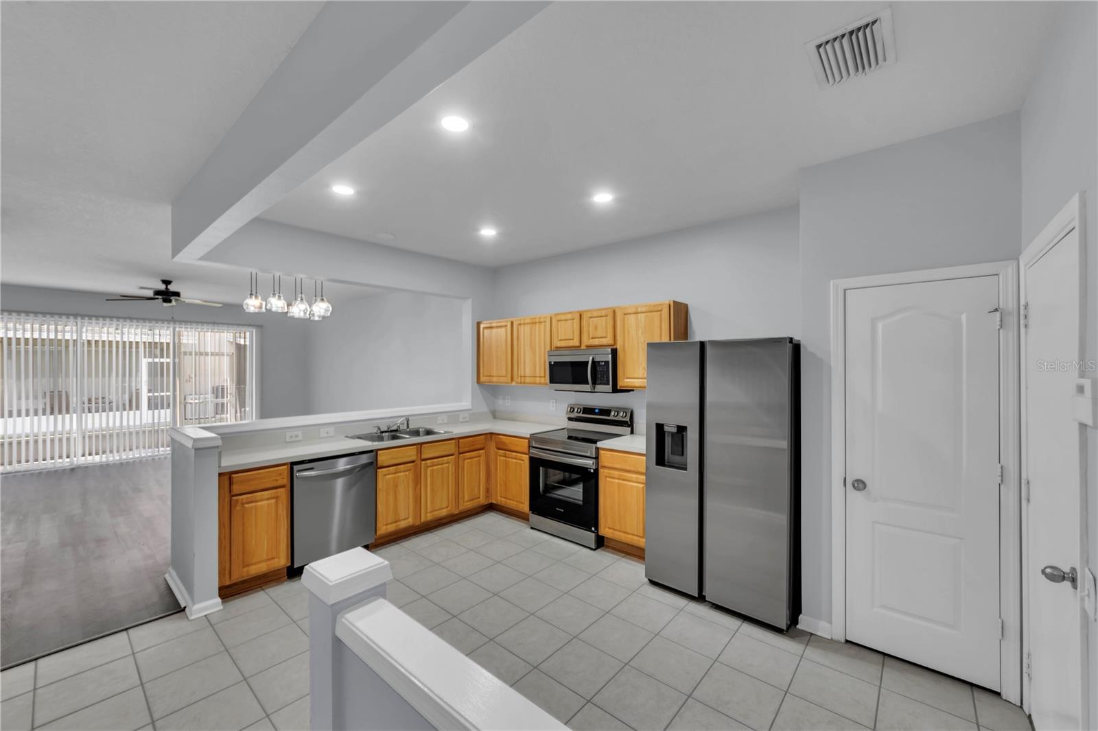 Image 3 of 30 For 26546 Castleview Way