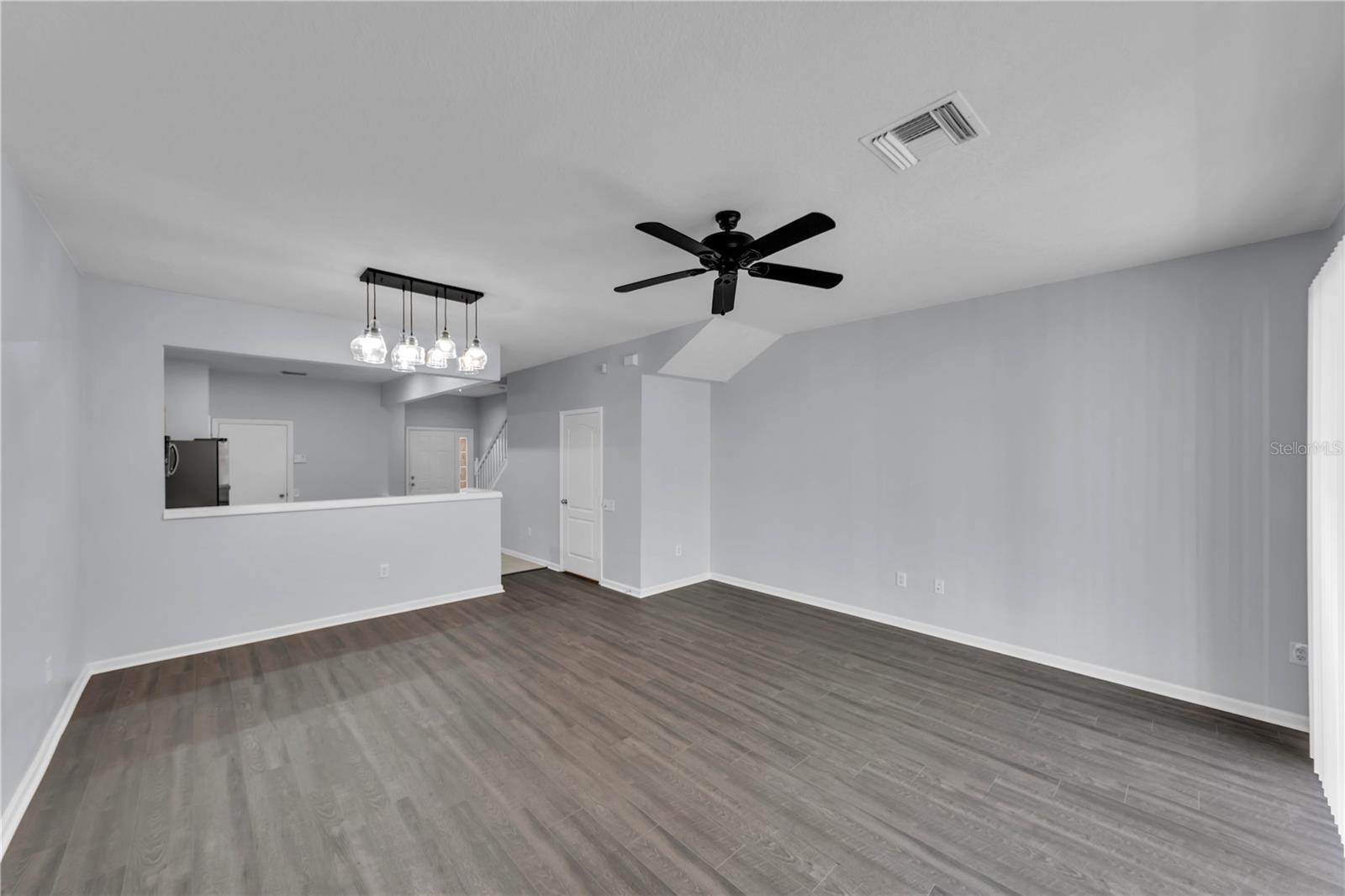 Image 7 of 30 For 26546 Castleview Way