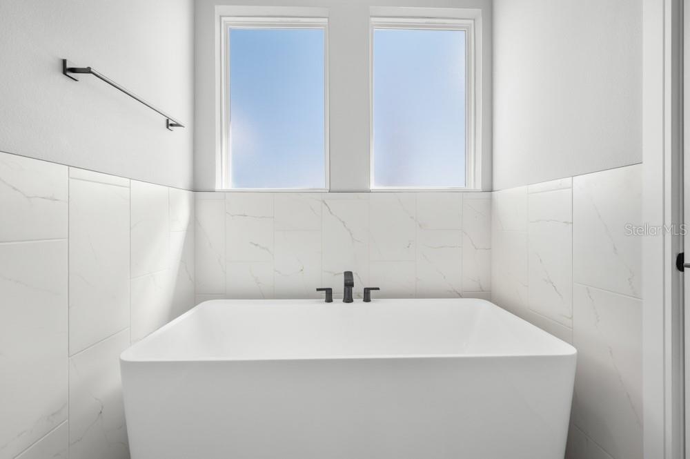 Image 19 of 34 For 36798 Sundowner Trail