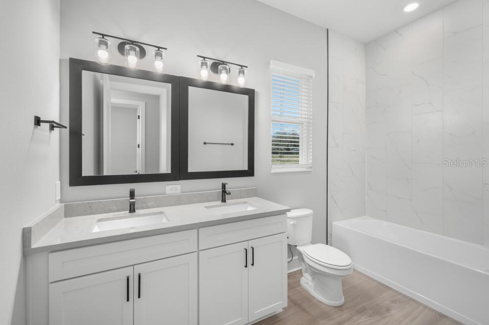 Image 29 of 34 For 36798 Sundowner Trail