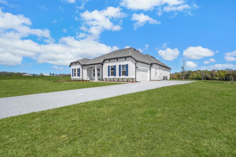 Image 4 of 34 For 36798 Sundowner Trail