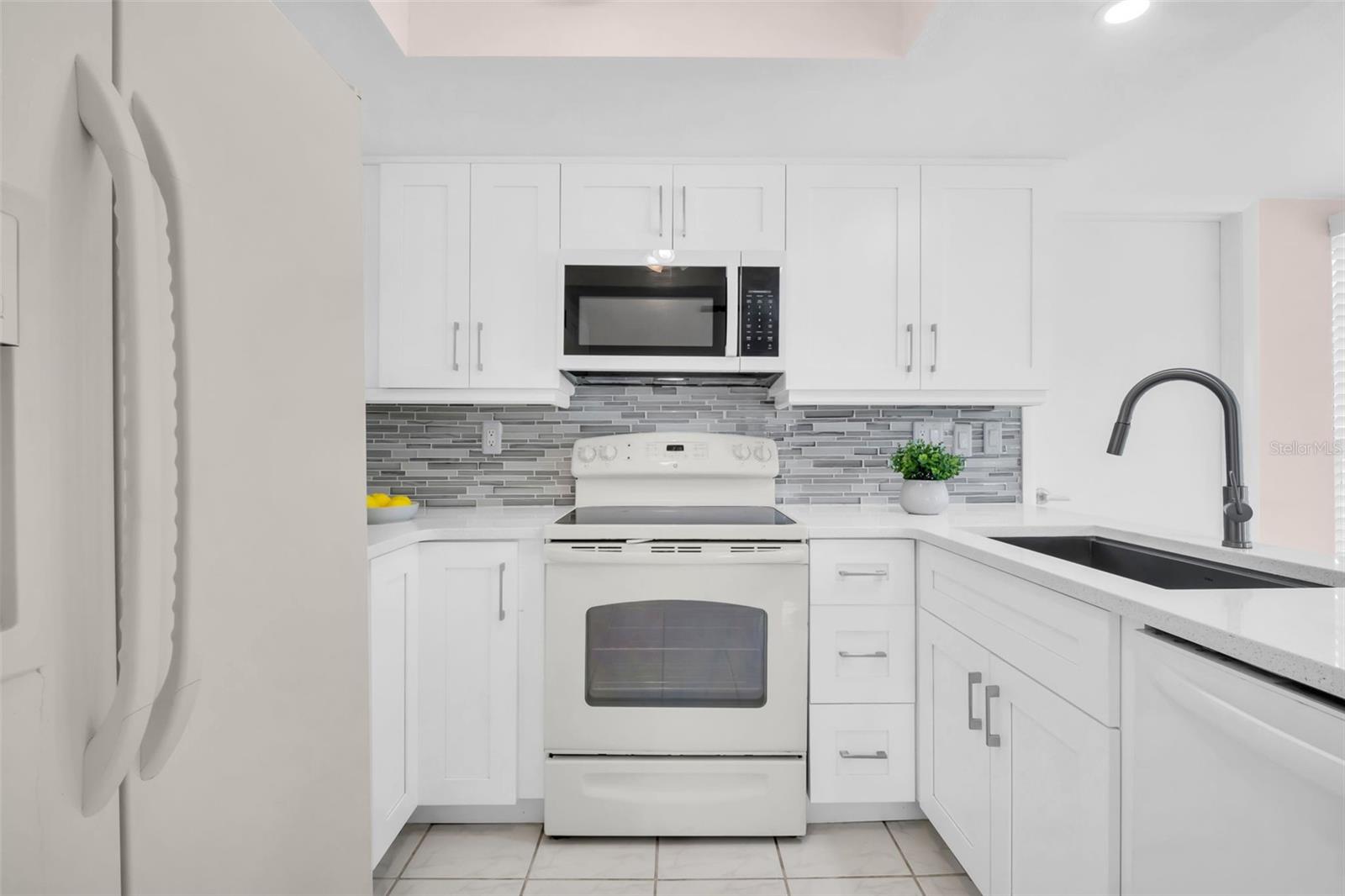 Image 26 of 66 For 3466 Sutton Place