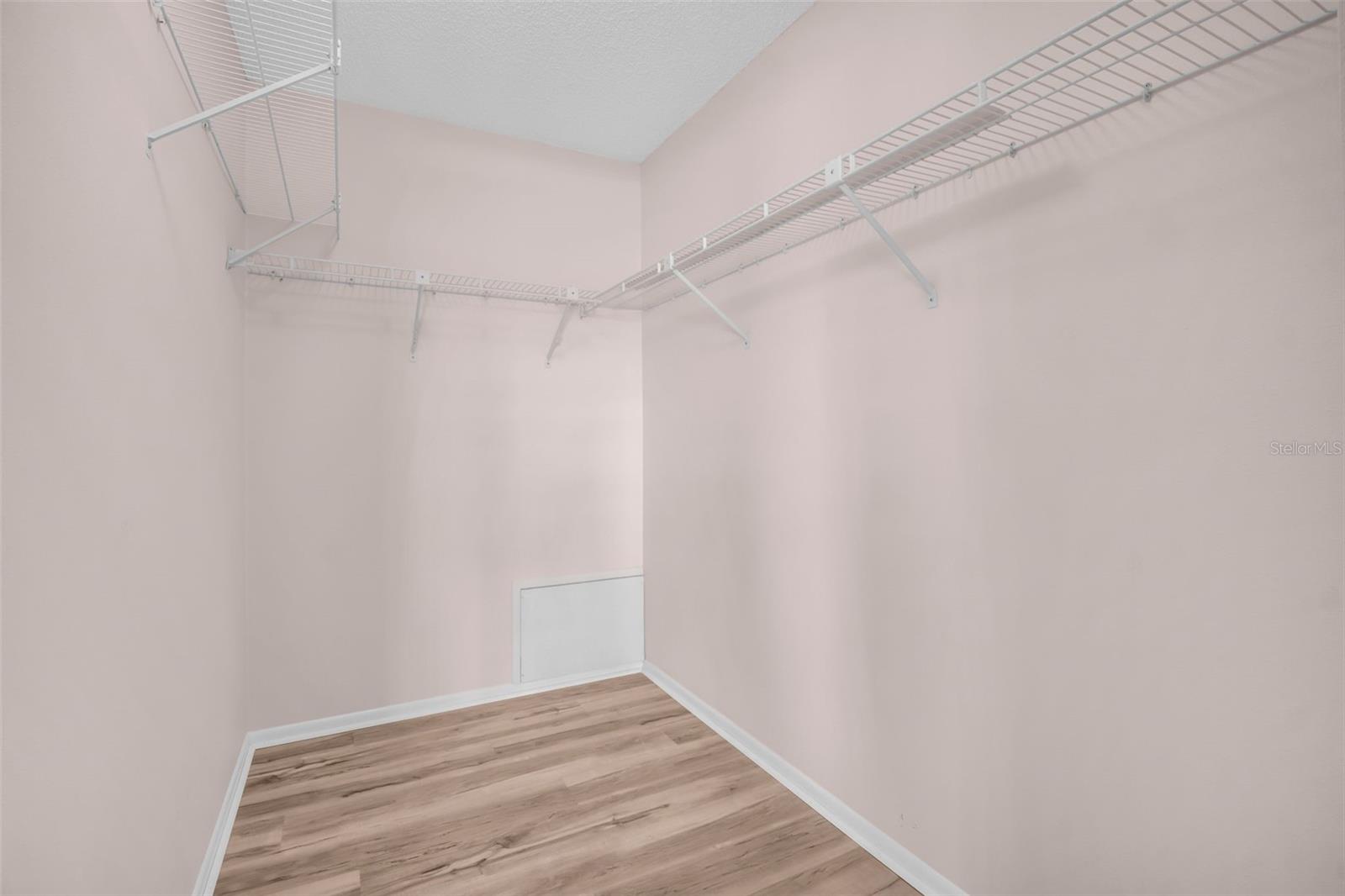 Image 32 of 66 For 3466 Sutton Place