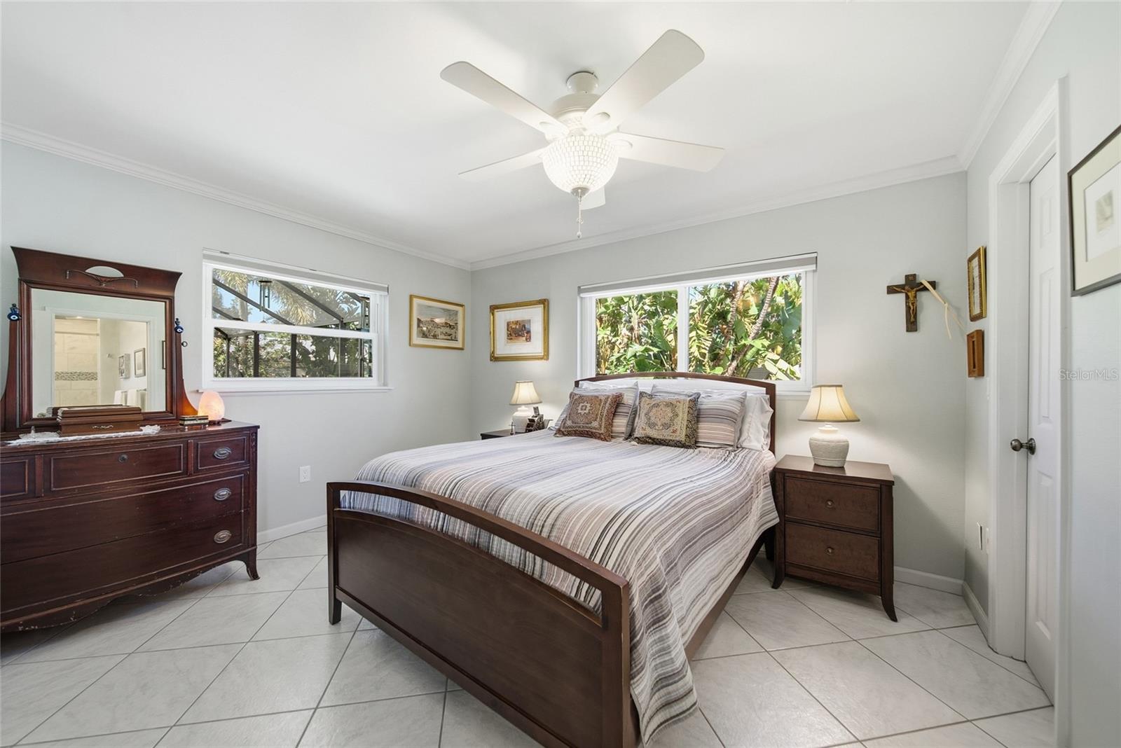 Image 10 of 30 For 2904 Norwich Drive W