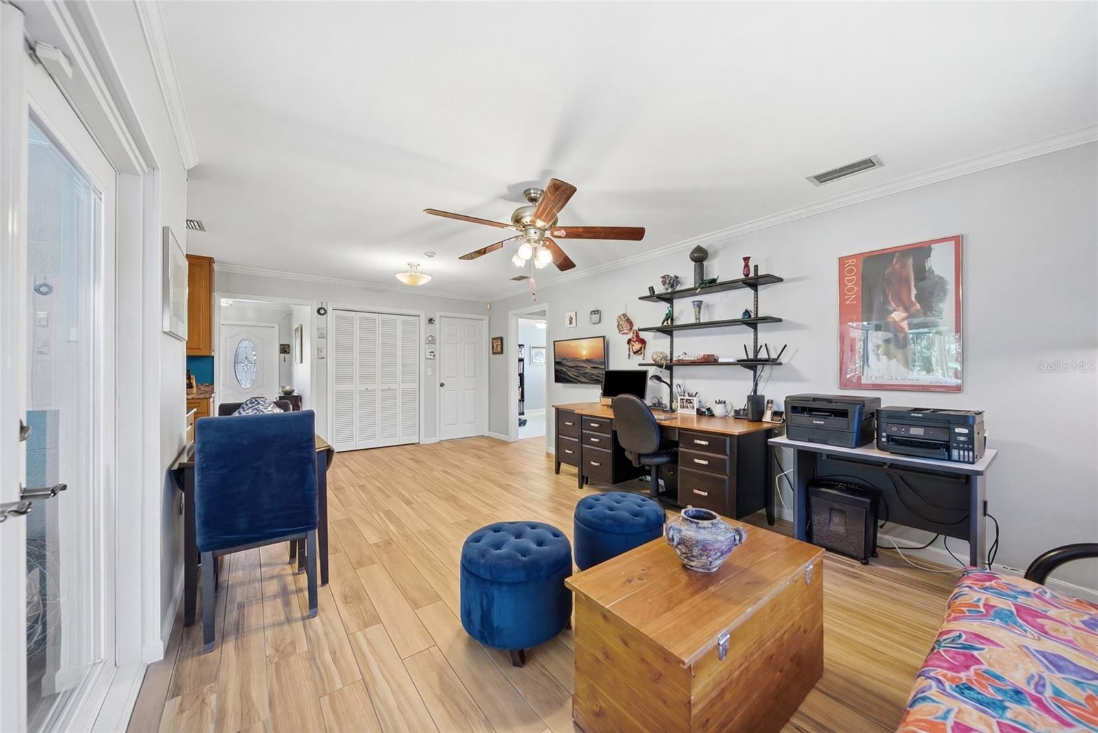 Image 17 of 30 For 2904 Norwich Drive W