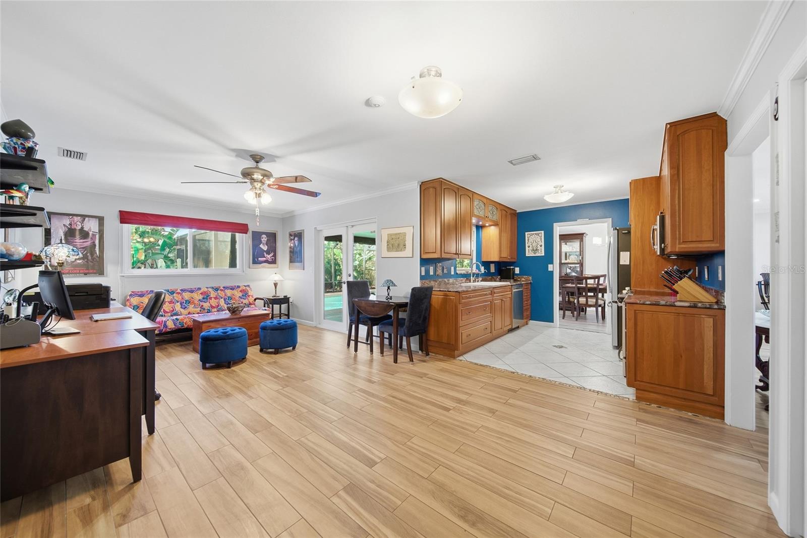 Image 8 of 30 For 2904 Norwich Drive W