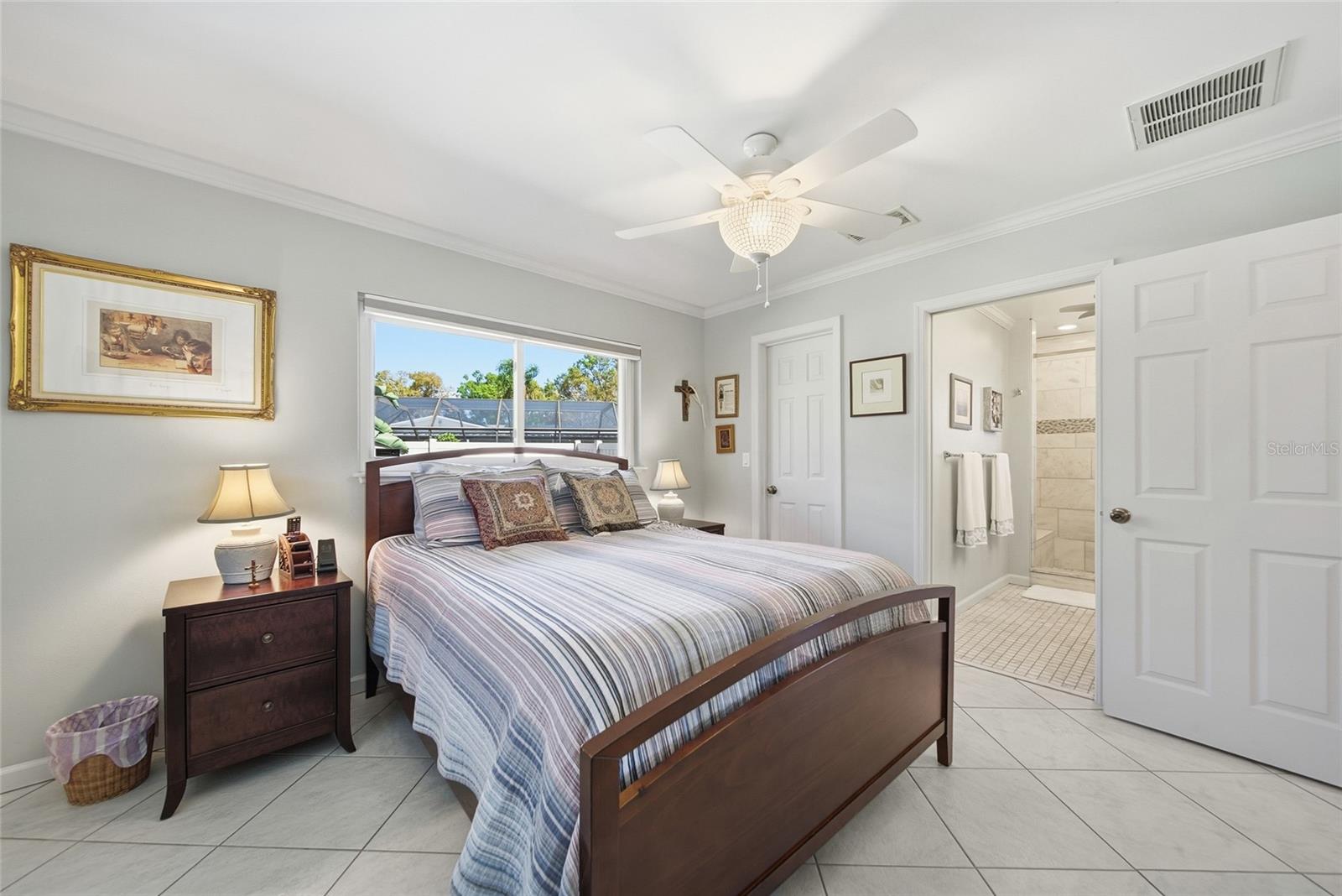 Image 9 of 30 For 2904 Norwich Drive W