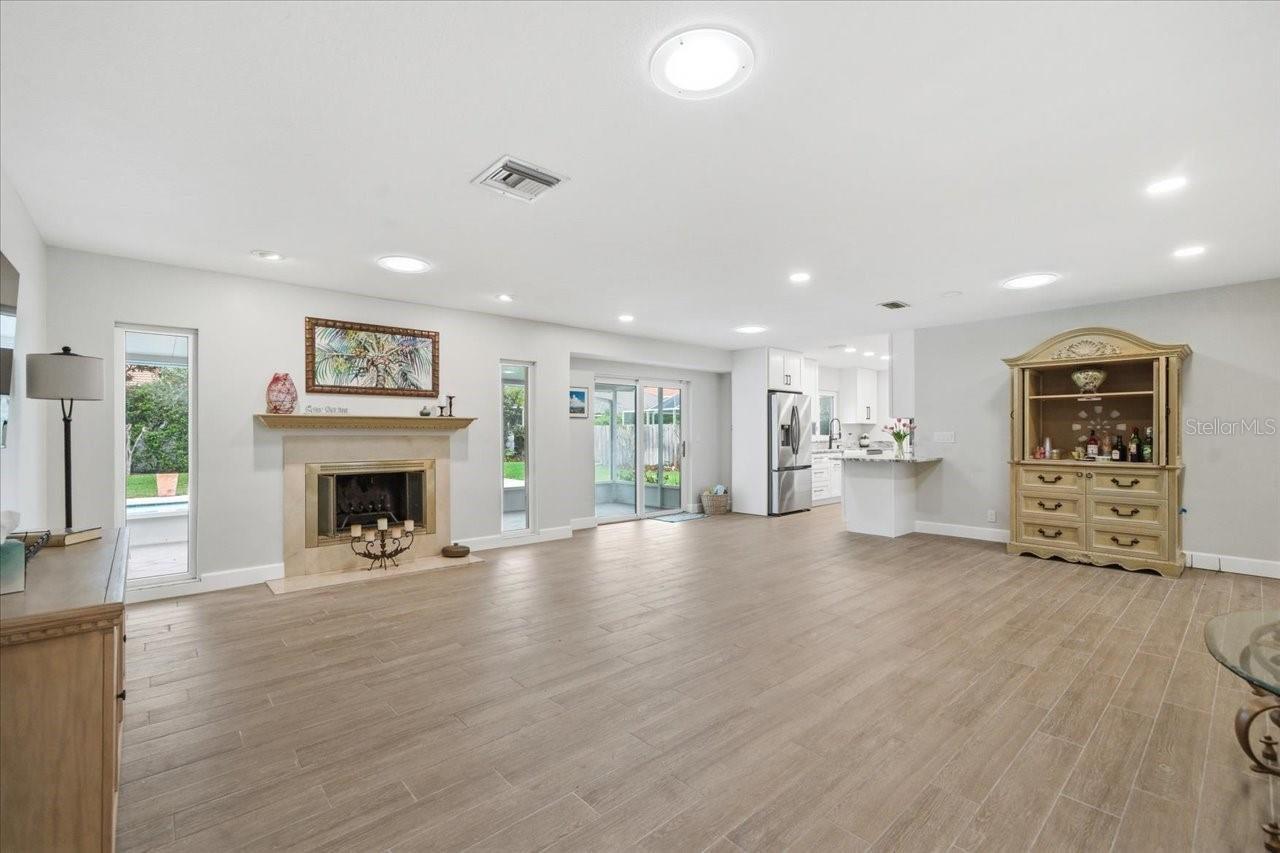 Image 5 of 24 For 12212 Snead Place