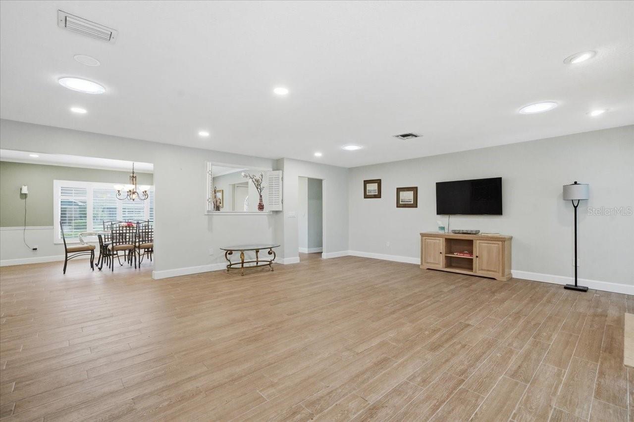 Image 9 of 24 For 12212 Snead Place