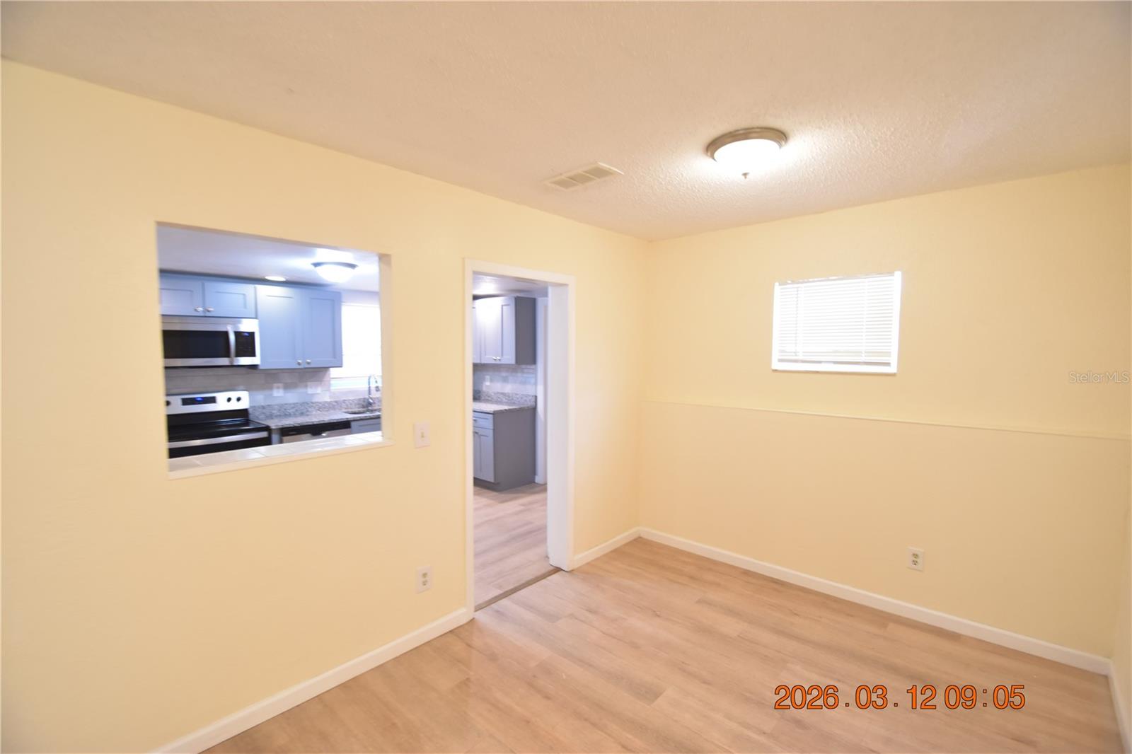 Image 10 of 30 For 1106 Seneca Avenue