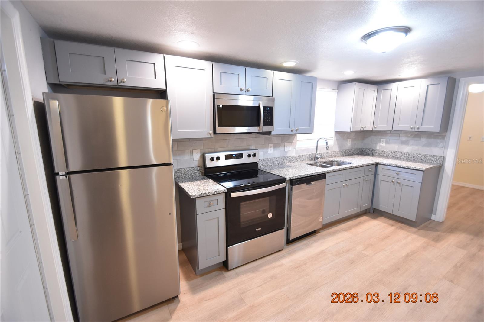 Image 14 of 30 For 1106 Seneca Avenue