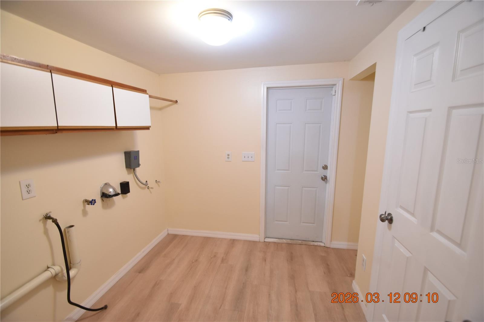 Image 15 of 30 For 1106 Seneca Avenue