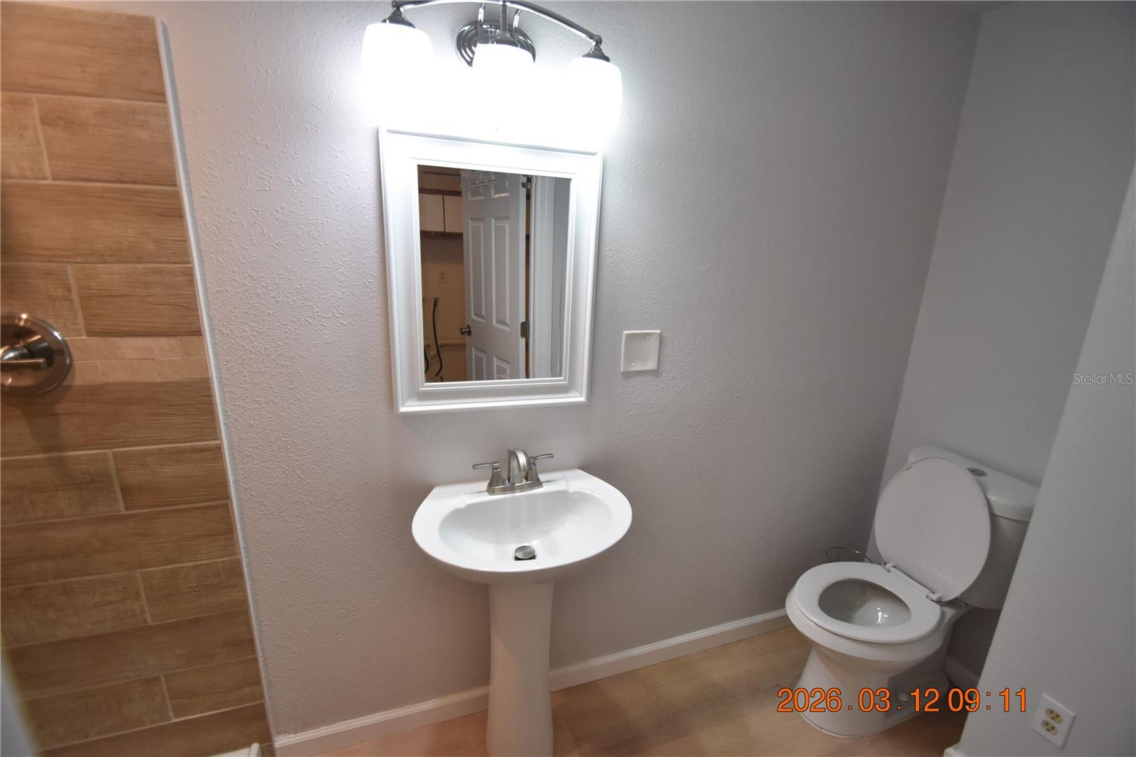 Image 16 of 30 For 1106 Seneca Avenue