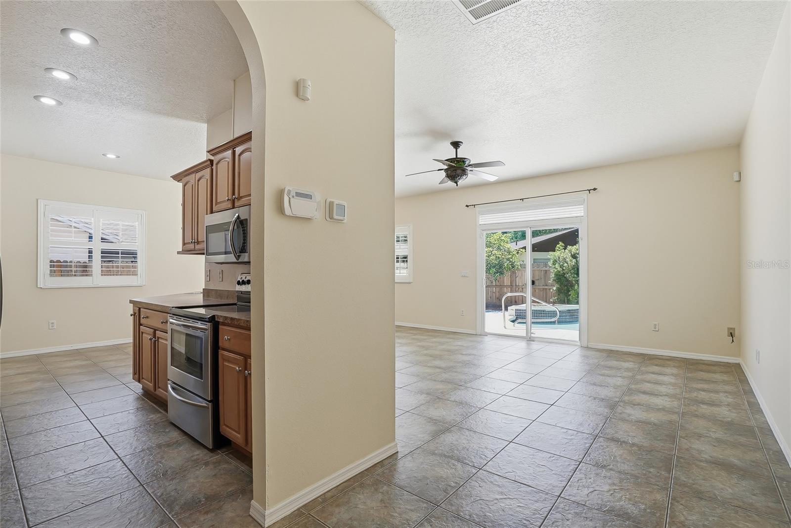 Image 19 of 40 For 1934 Old Sawmill Road