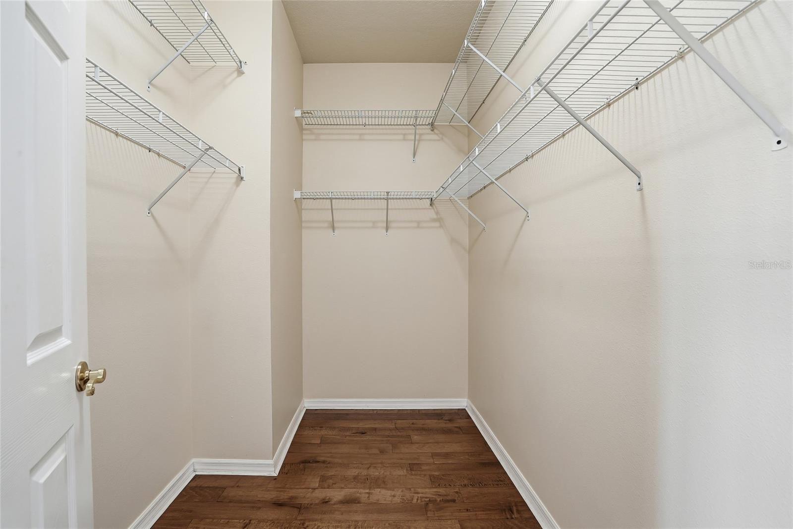 Image 23 of 40 For 1934 Old Sawmill Road