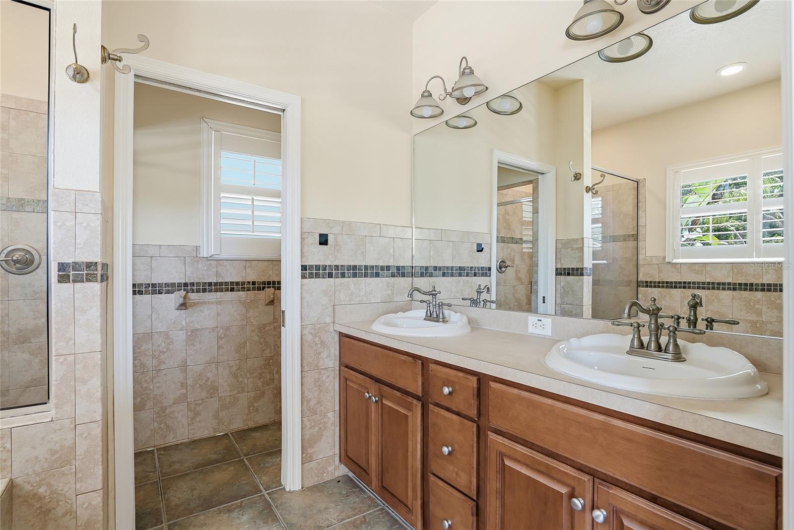 Image 26 of 40 For 1934 Old Sawmill Road