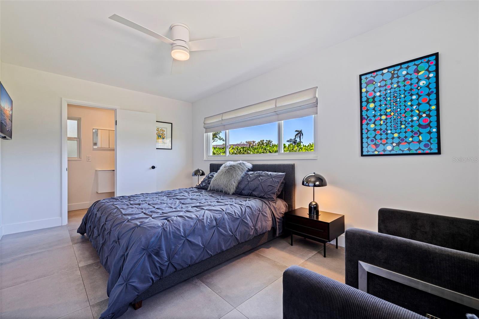 Image 18 of 40 For 259 Mineola Drive E