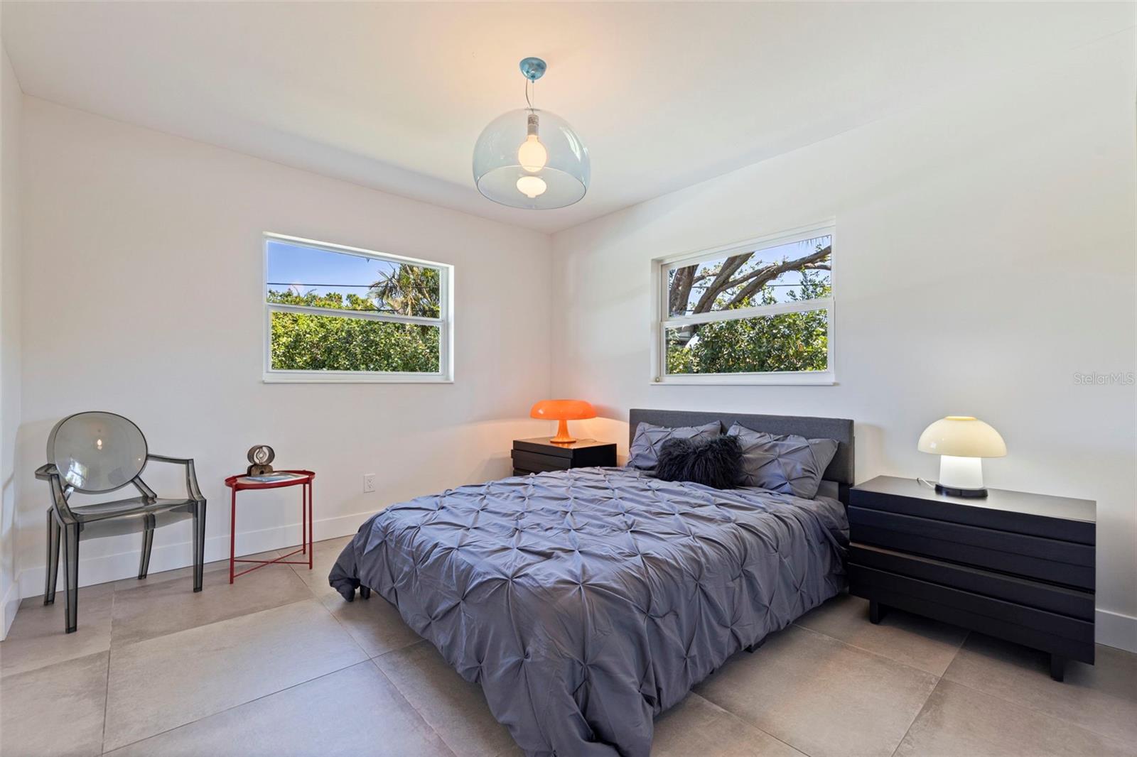 Image 22 of 40 For 259 Mineola Drive E