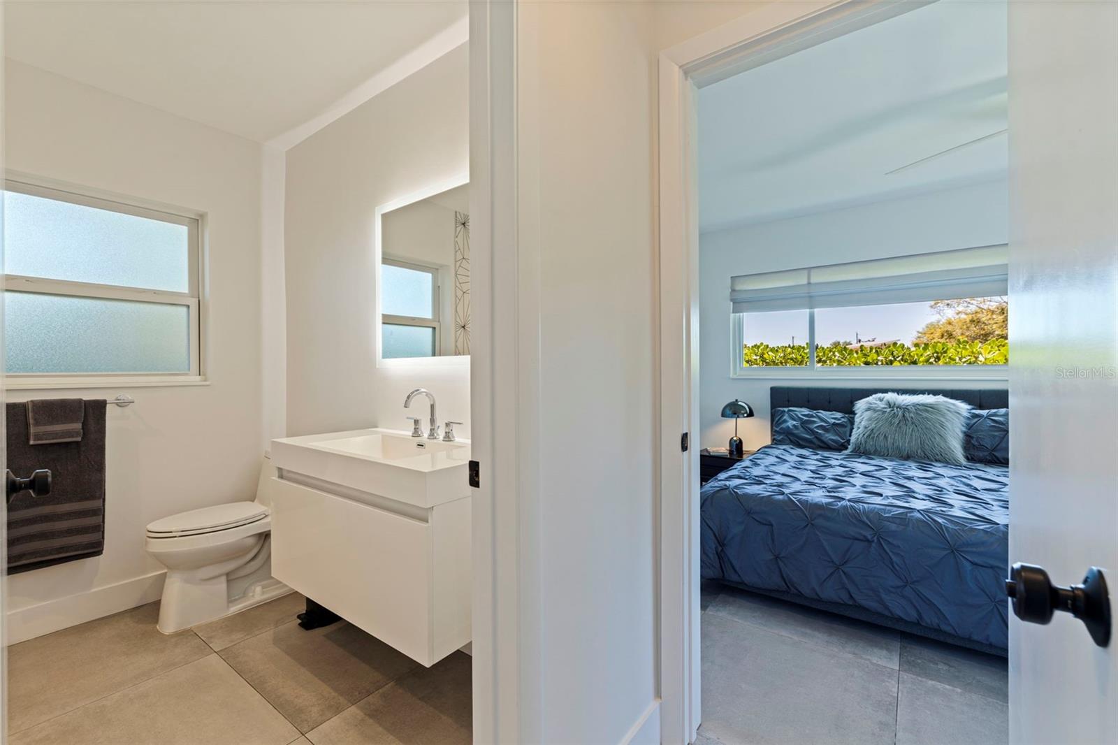 Image 26 of 40 For 259 Mineola Drive E