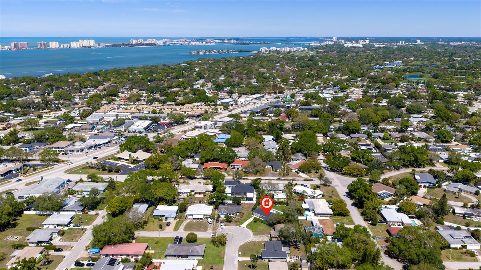 Image 38 of 40 For 259 Mineola Drive E