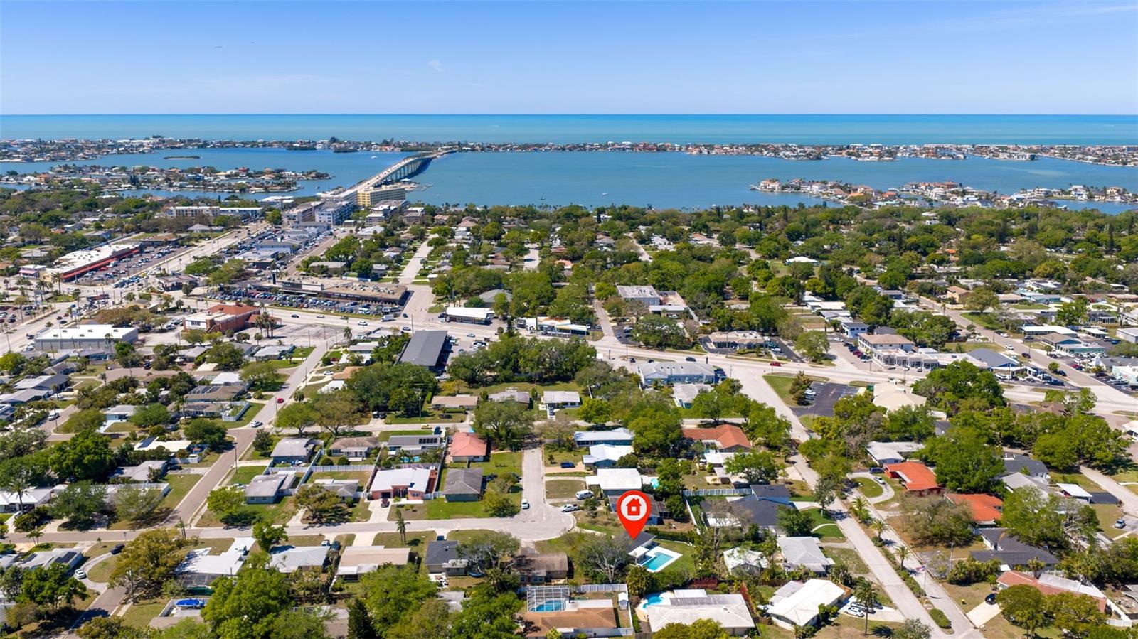 Image 39 of 40 For 259 Mineola Drive E