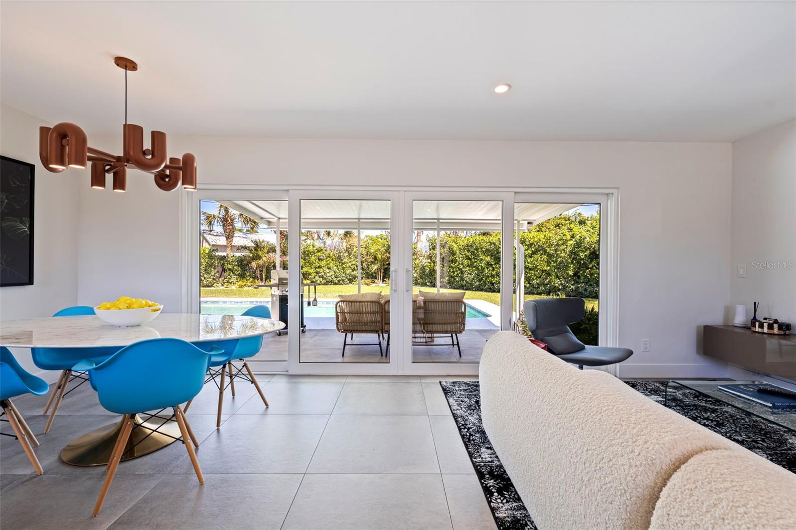 Image 7 of 40 For 259 Mineola Drive E