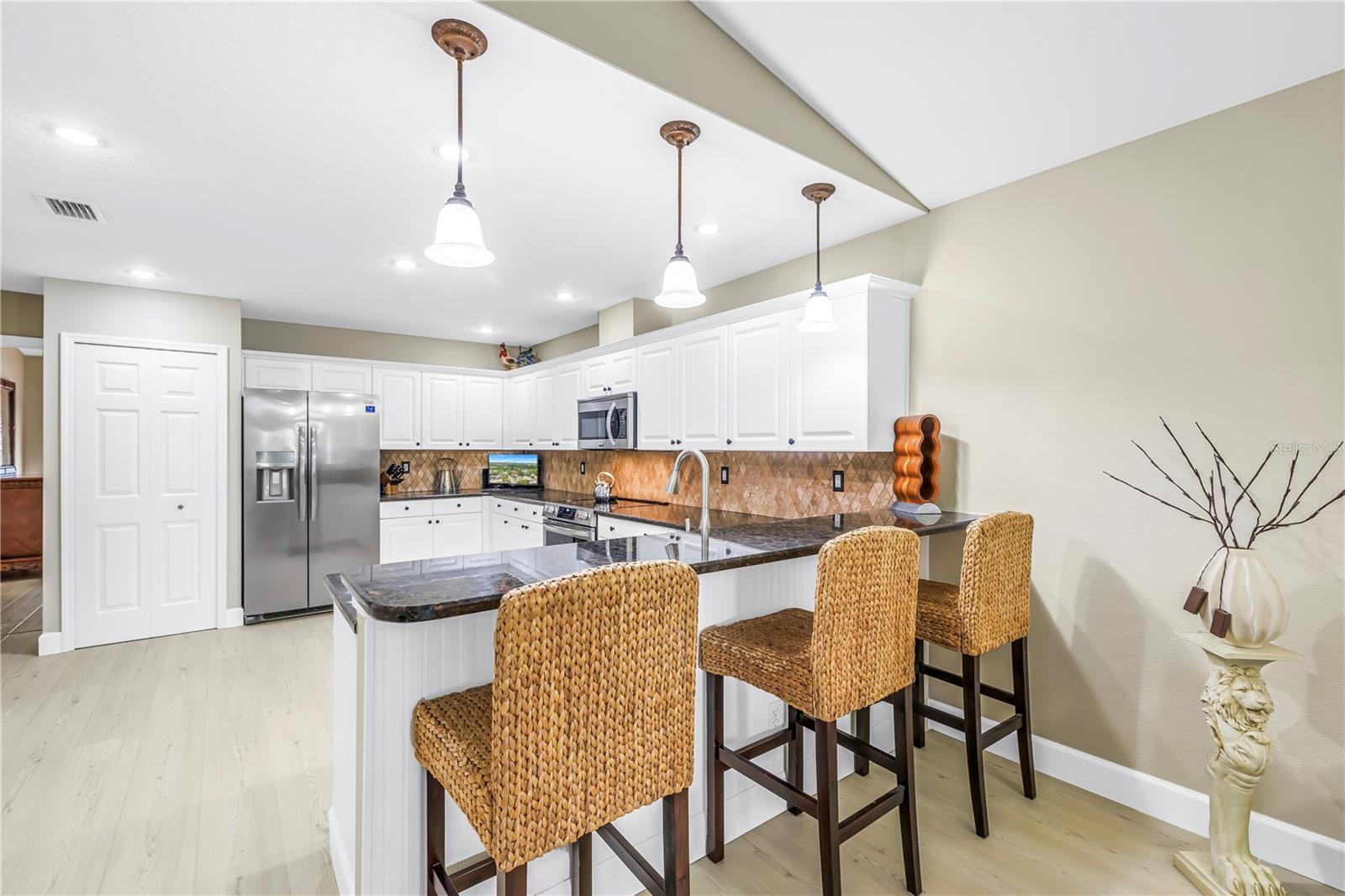 Image 26 of 72 For 786 59th Avenue Ne