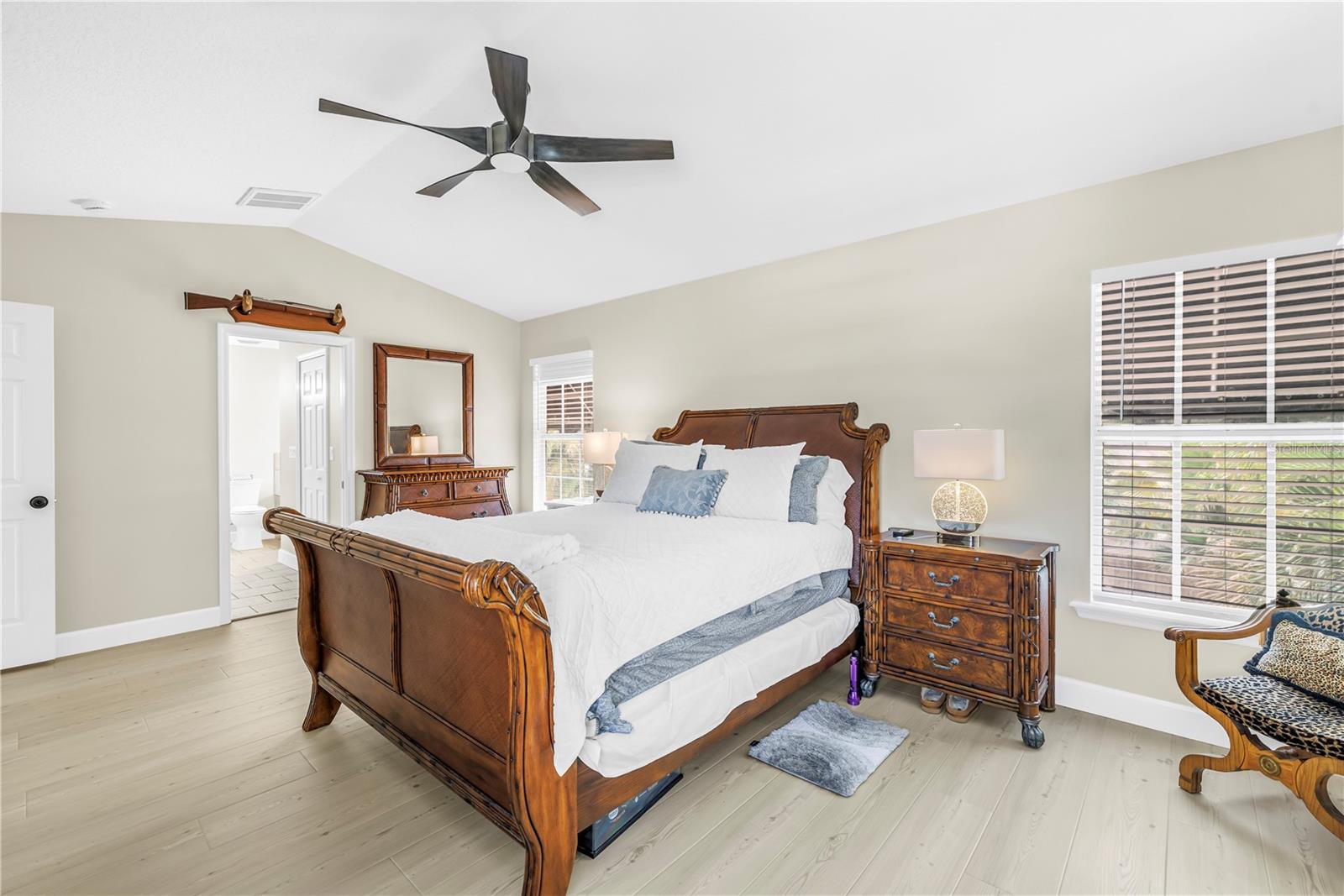 Image 43 of 72 For 786 59th Avenue Ne