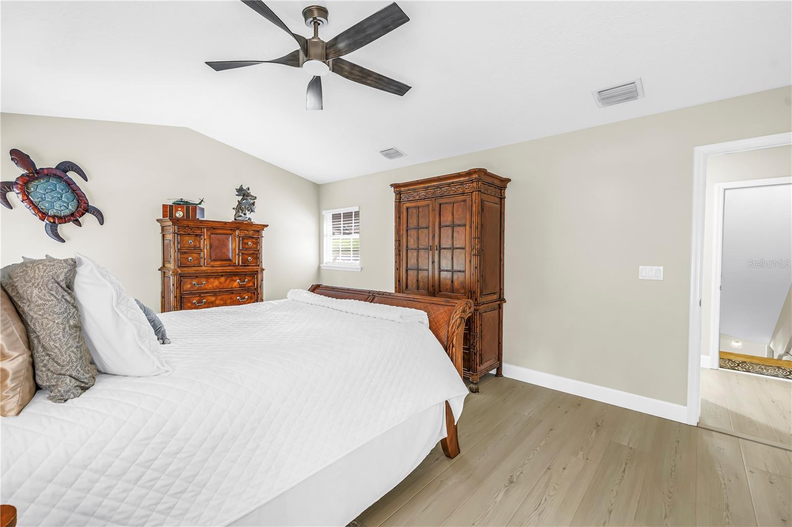 Image 44 of 72 For 786 59th Avenue Ne