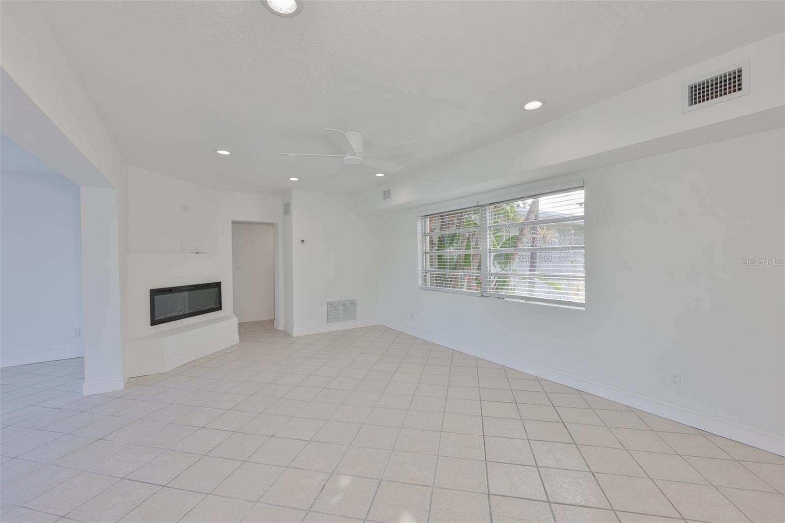 Image 17 of 43 For 419 12th Avenue