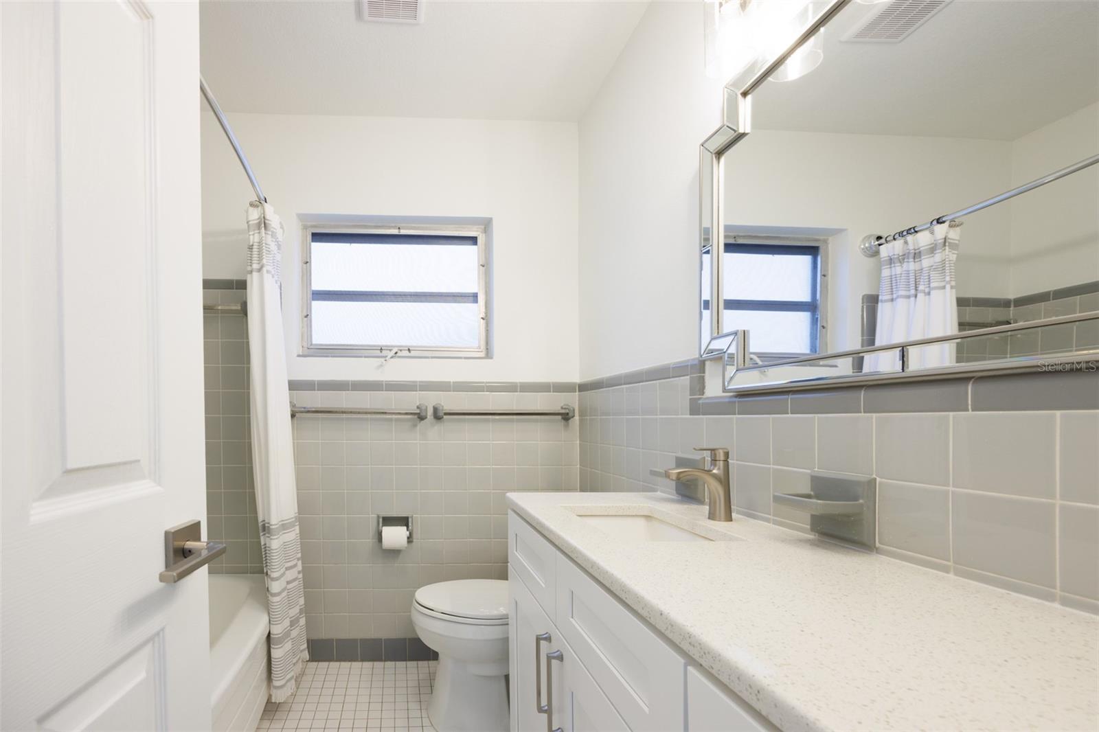 Image 24 of 43 For 419 12th Avenue