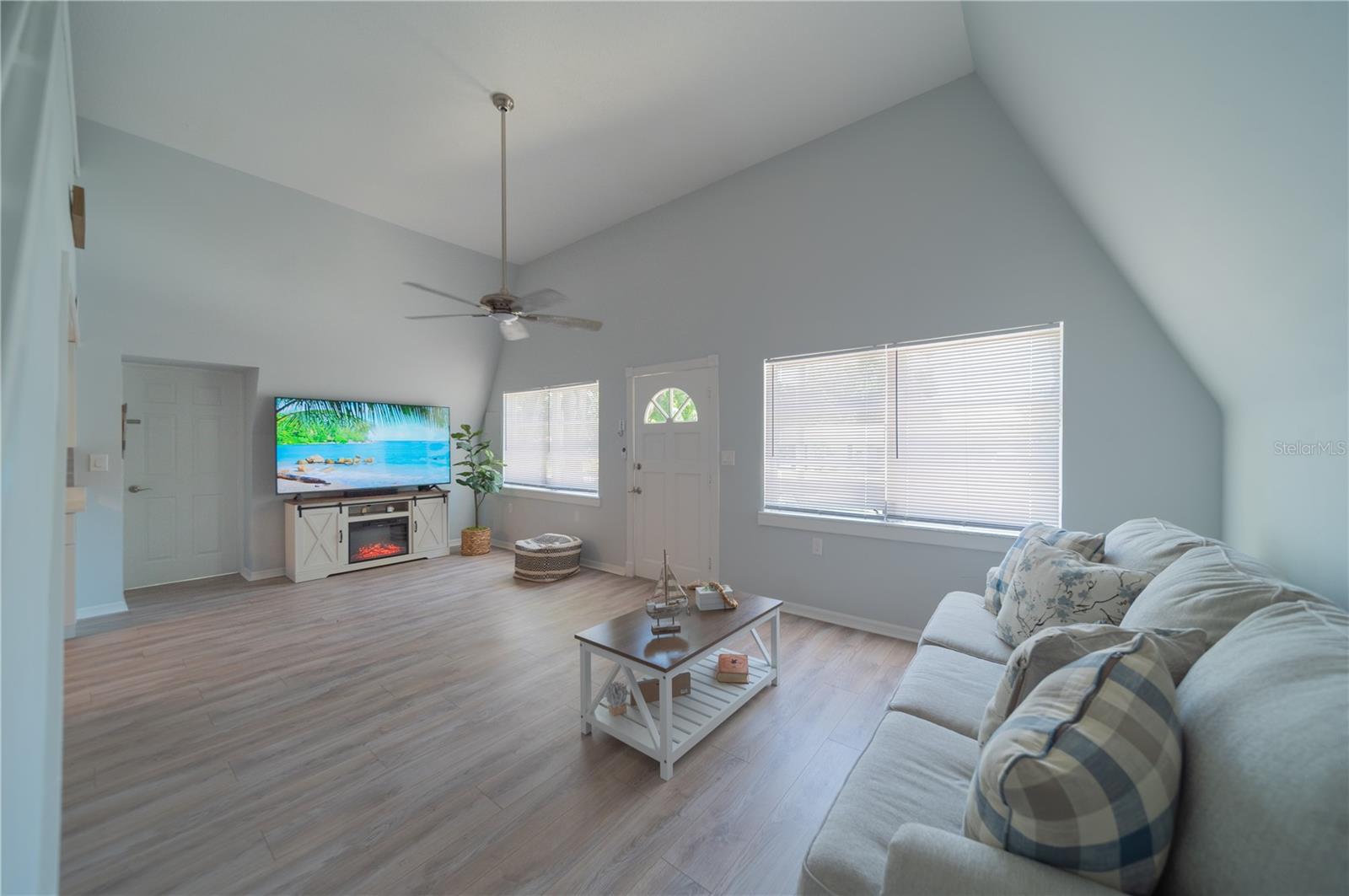 Image 4 of 37 For 501 Pameto Road