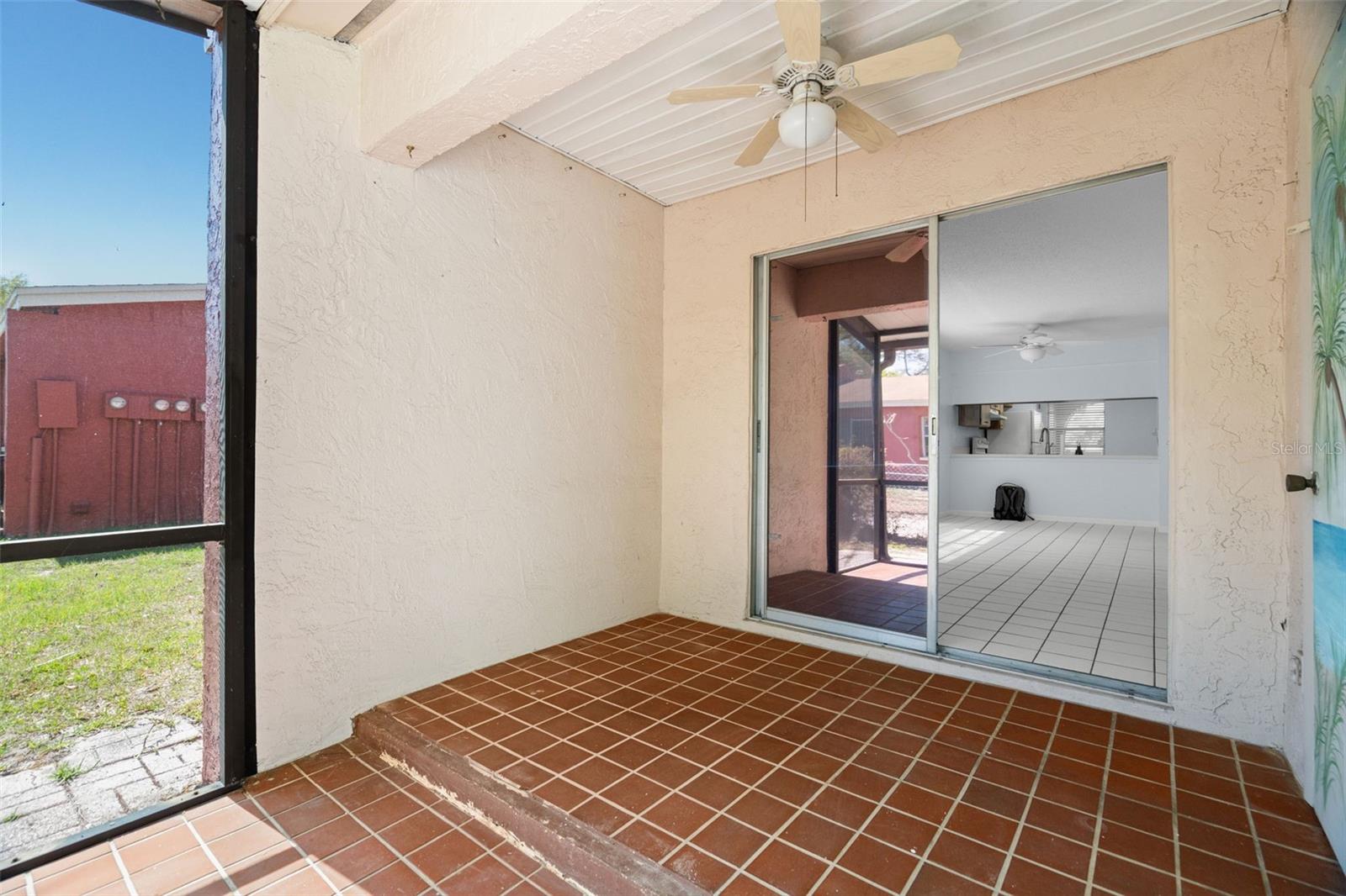 Image 16 of 41 For 6419 Bonnie Bay Circle N