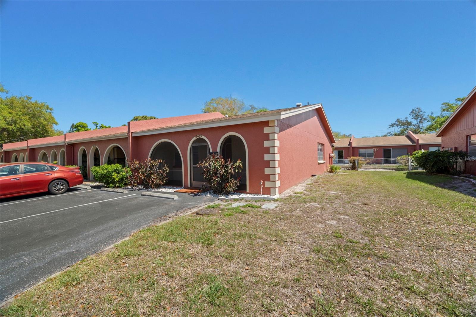 Image 34 of 41 For 6419 Bonnie Bay Circle N