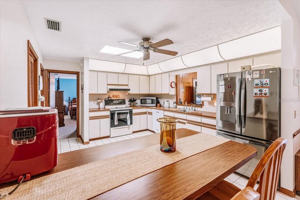 Image 13 of 65 For 9103 Aqua Vista Drive