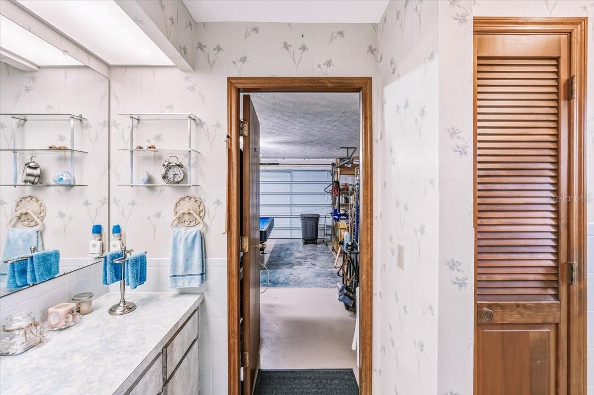 Image 28 of 65 For 9103 Aqua Vista Drive