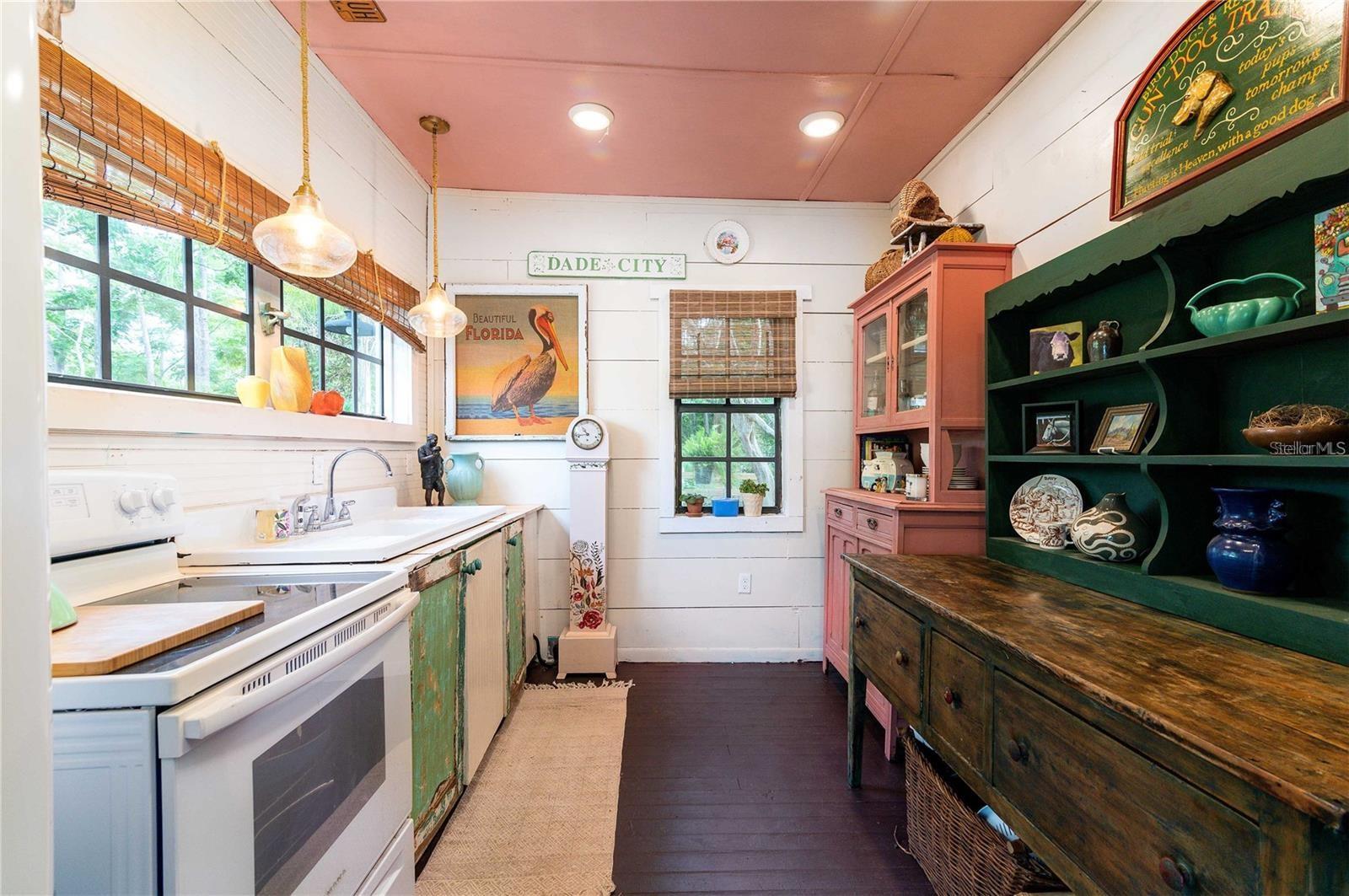 Listing photo id 11 for 39425 Wilds Road