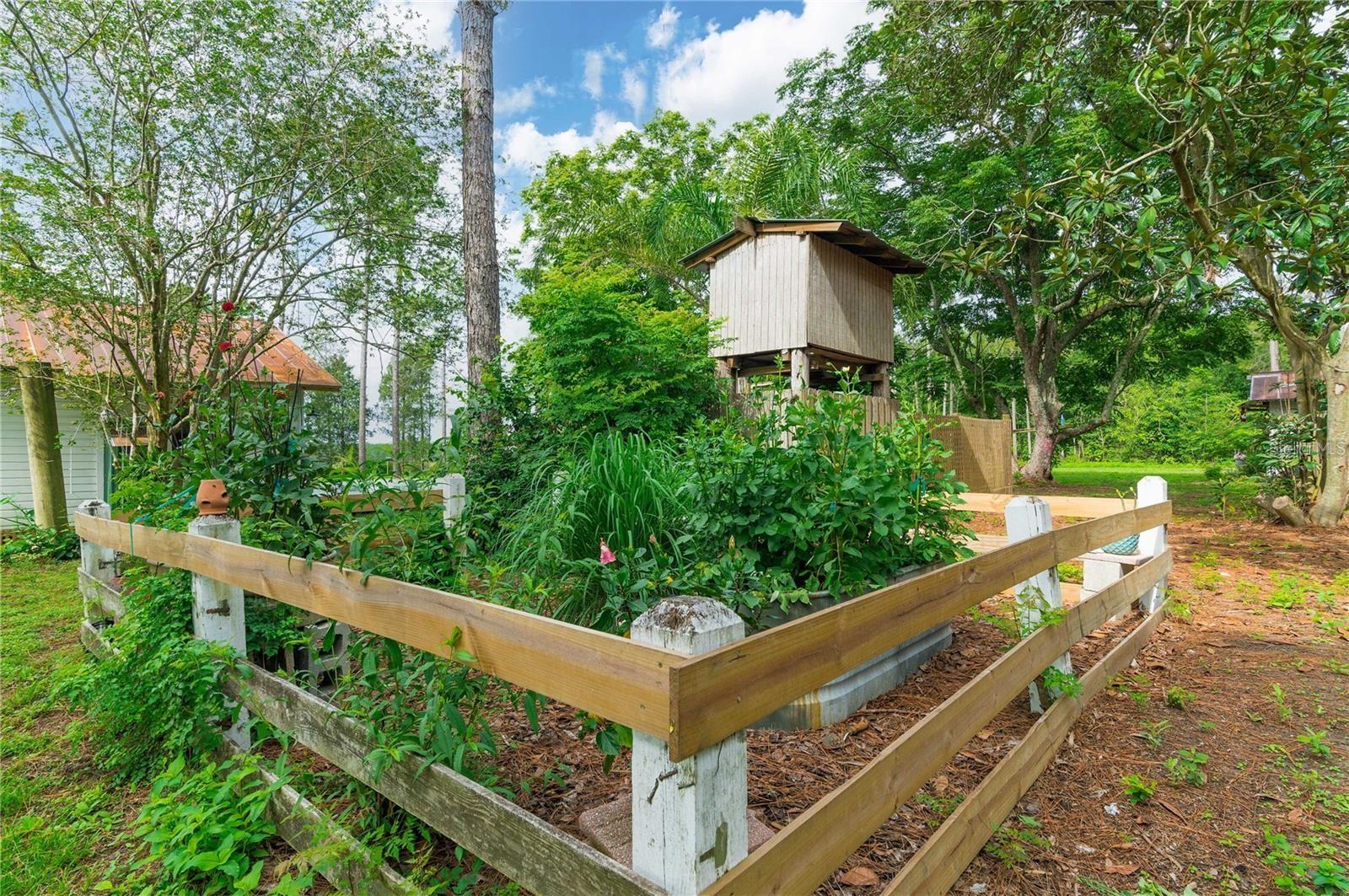 Listing photo id 39 for 39425 Wilds Road