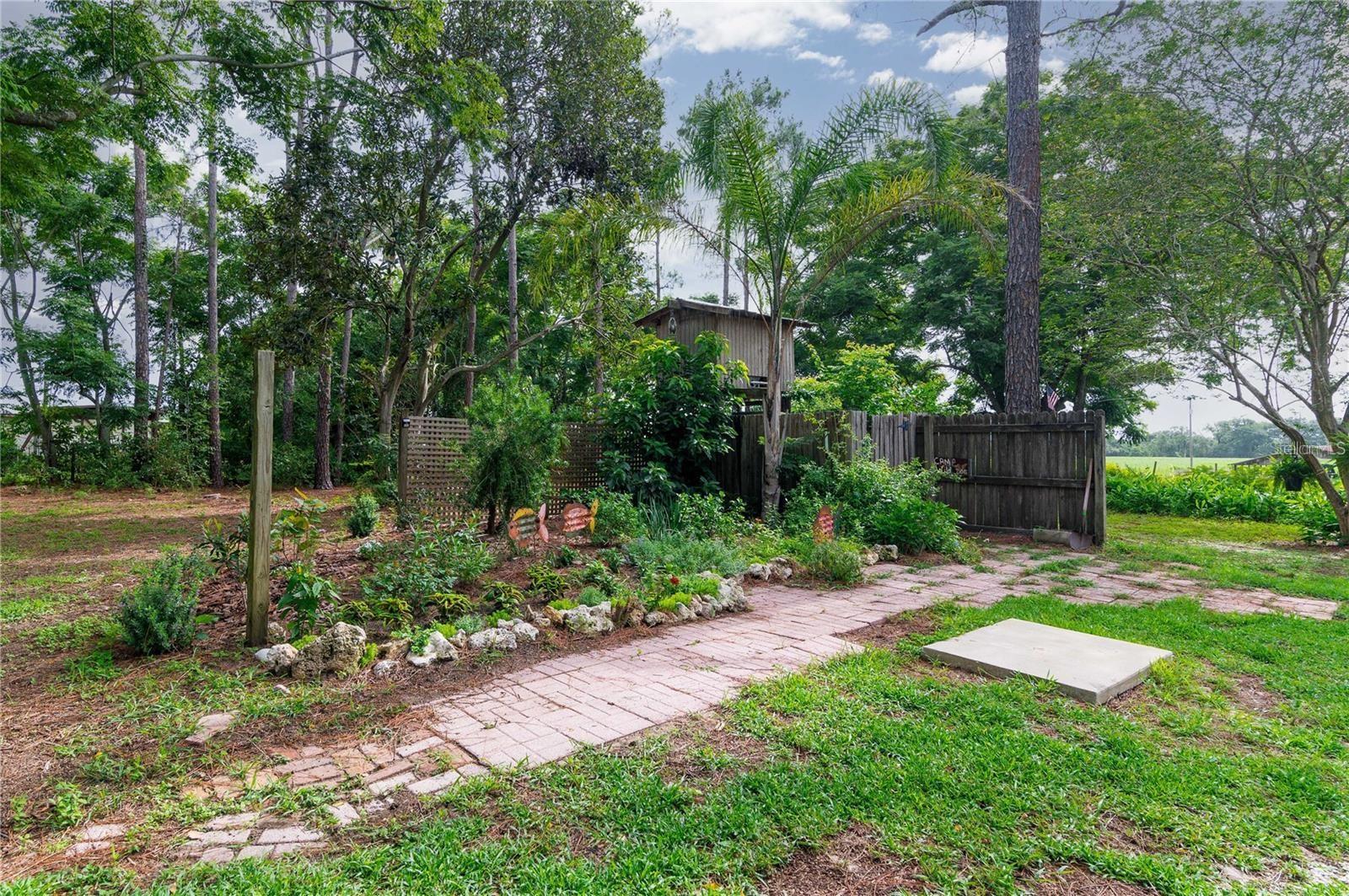 Listing photo id 44 for 39425 Wilds Road