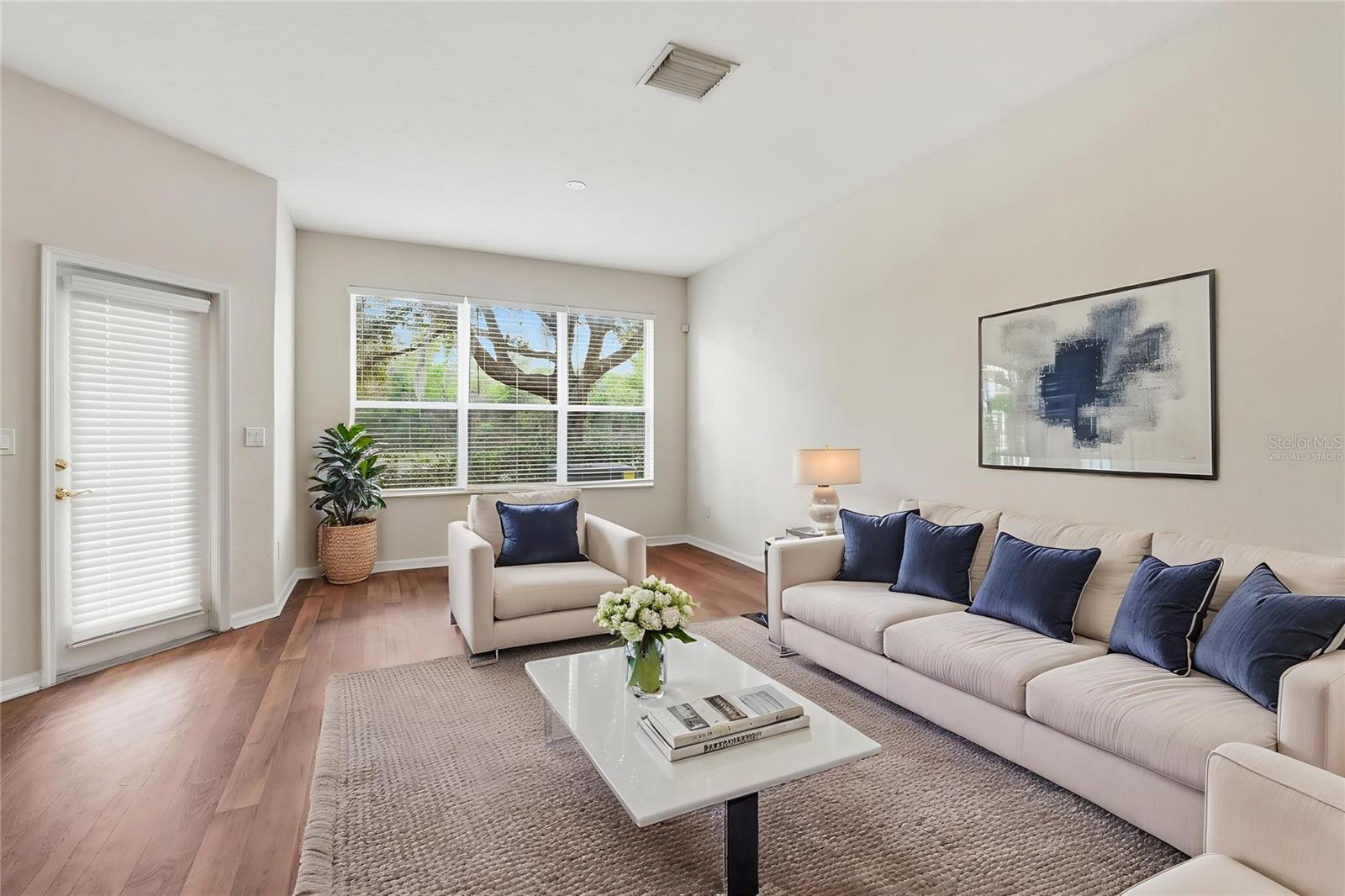 Listing photo id 13 for 26952 Juniper Bay Drive