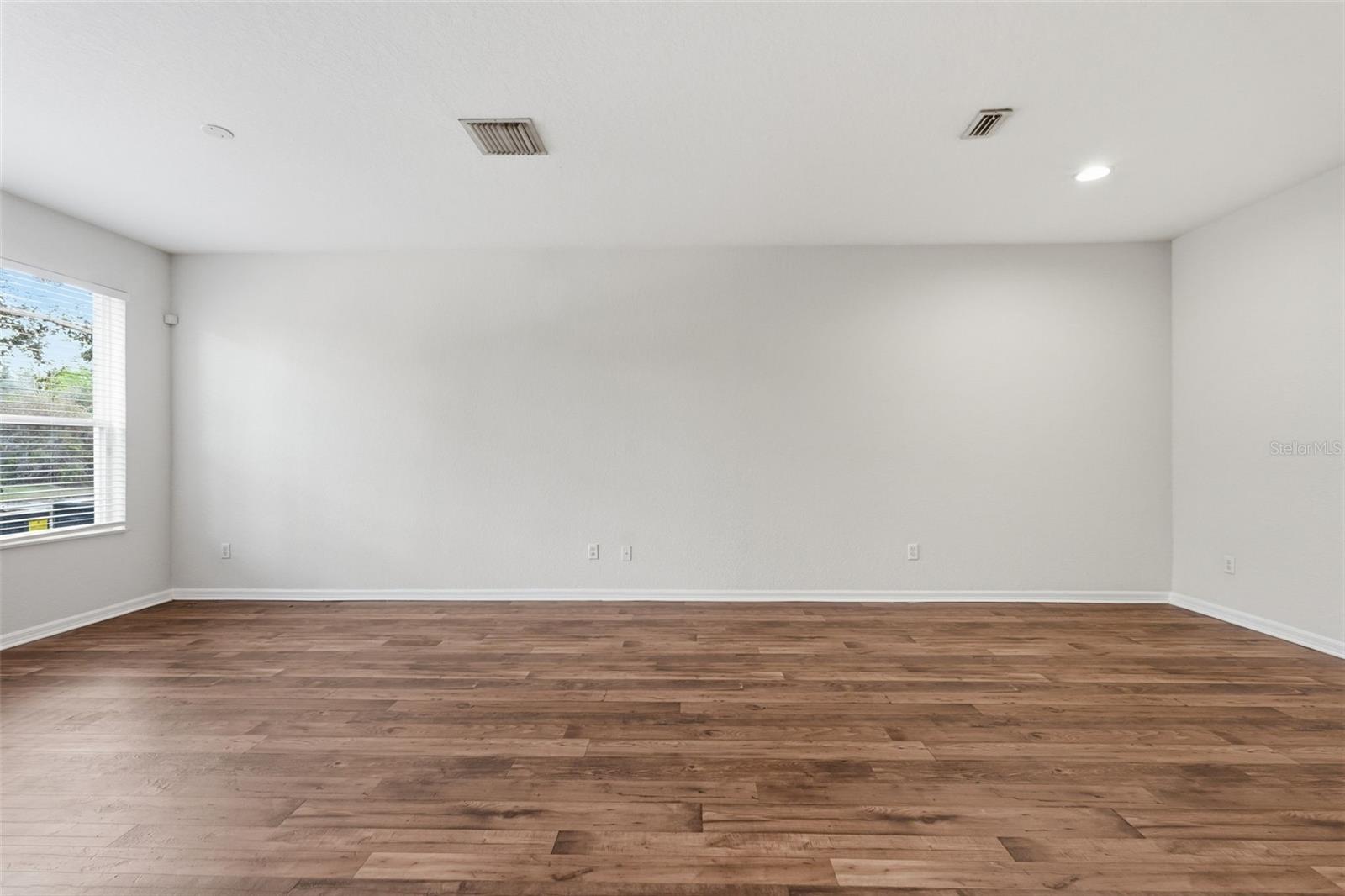 Listing photo id 14 for 26952 Juniper Bay Drive