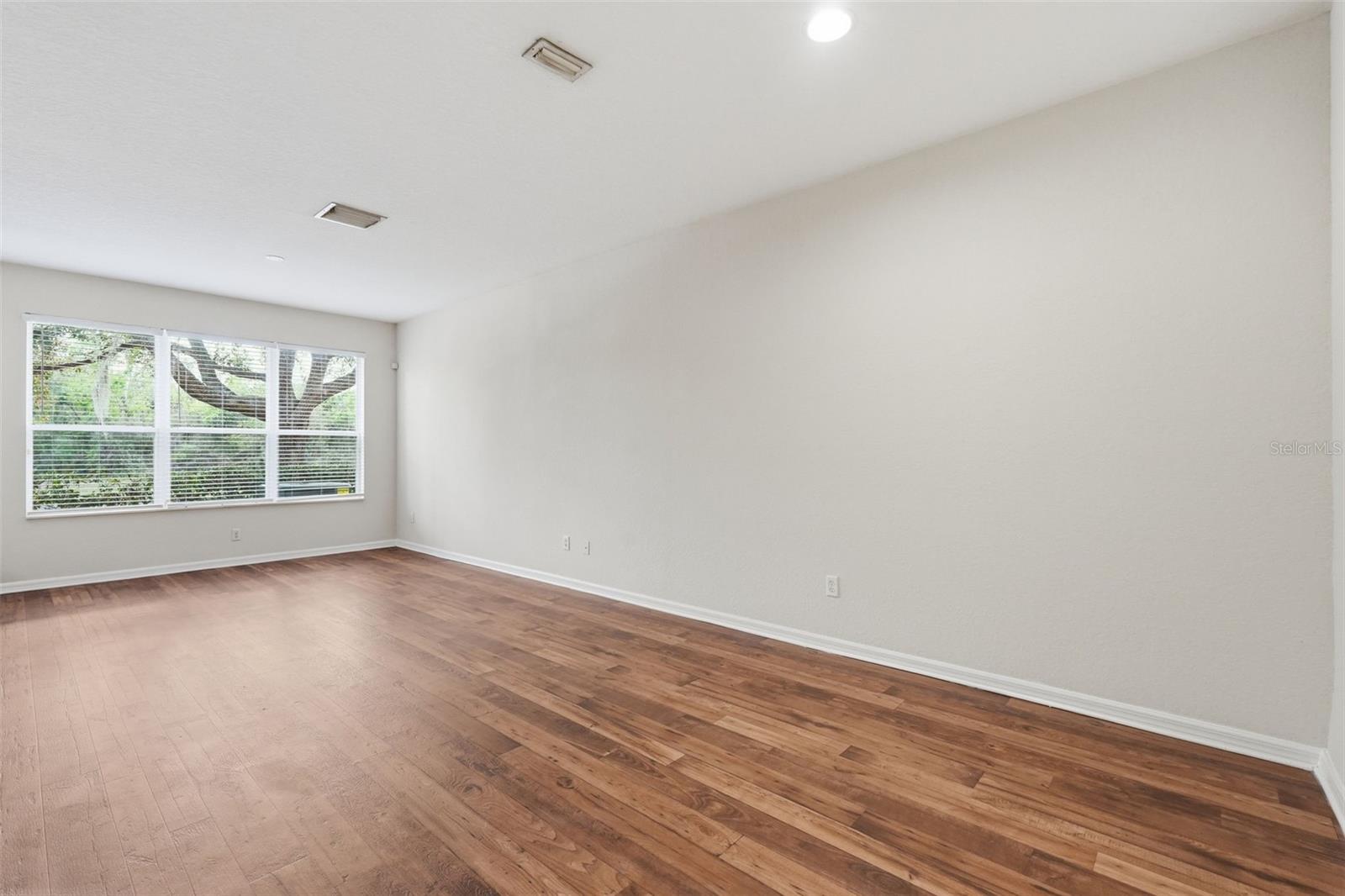 Listing photo id 16 for 26952 Juniper Bay Drive