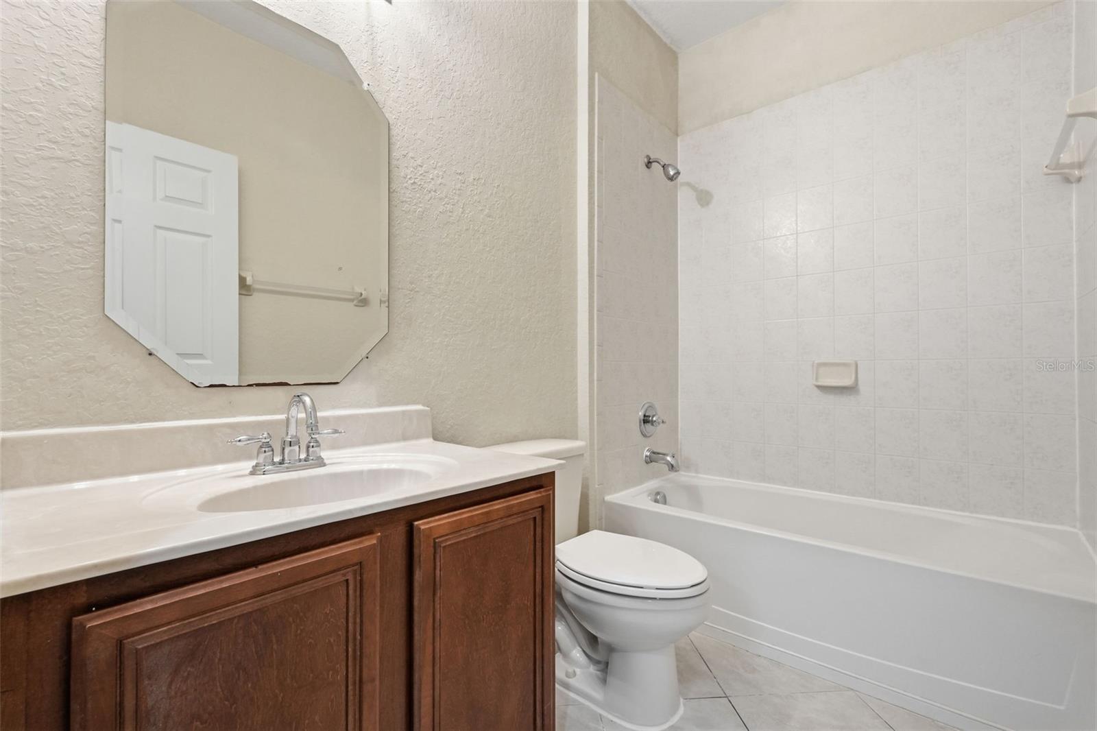 Listing photo id 28 for 26952 Juniper Bay Drive