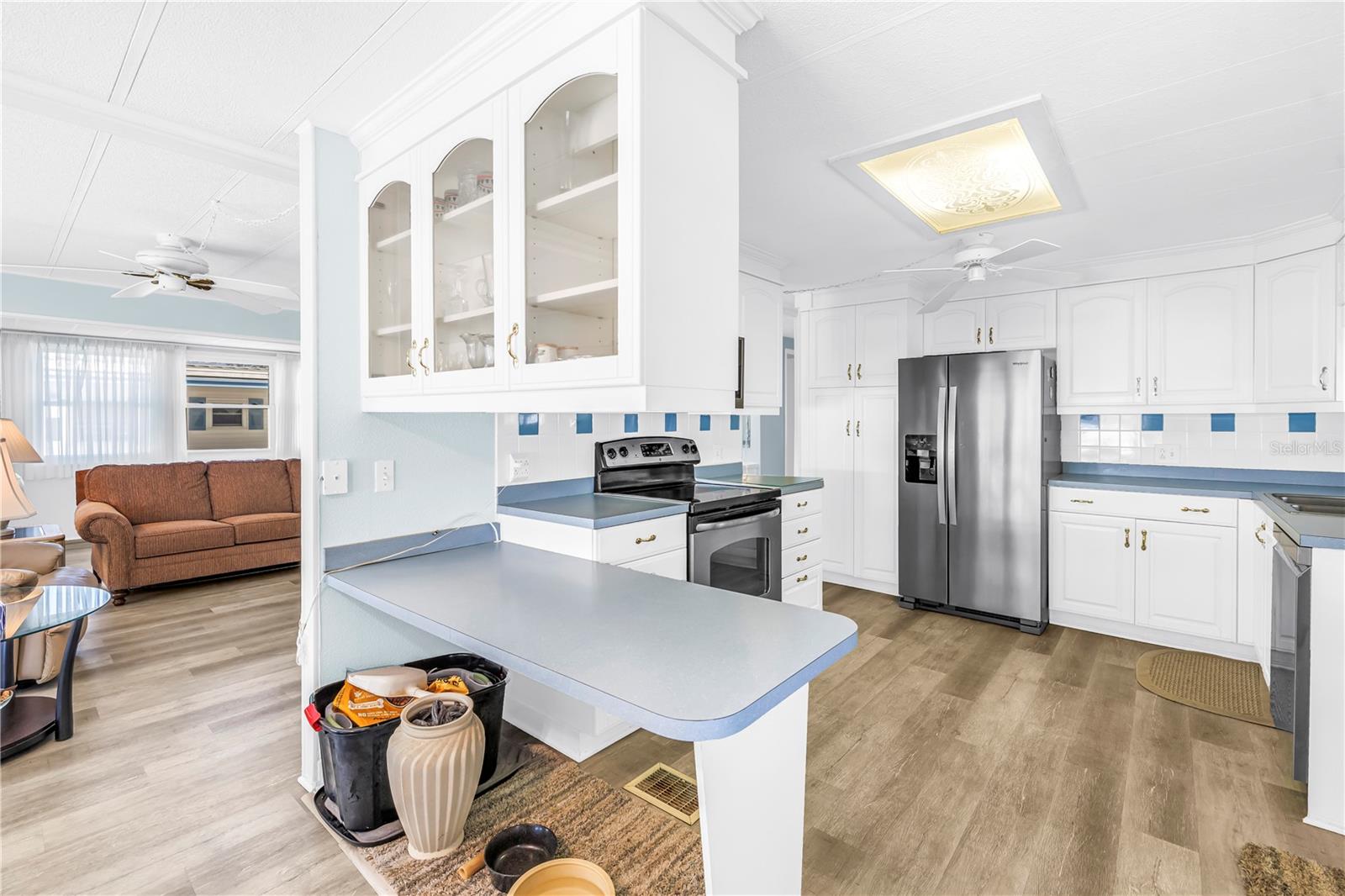 Image 11 of 53 For 1100 Belcher Road S 502