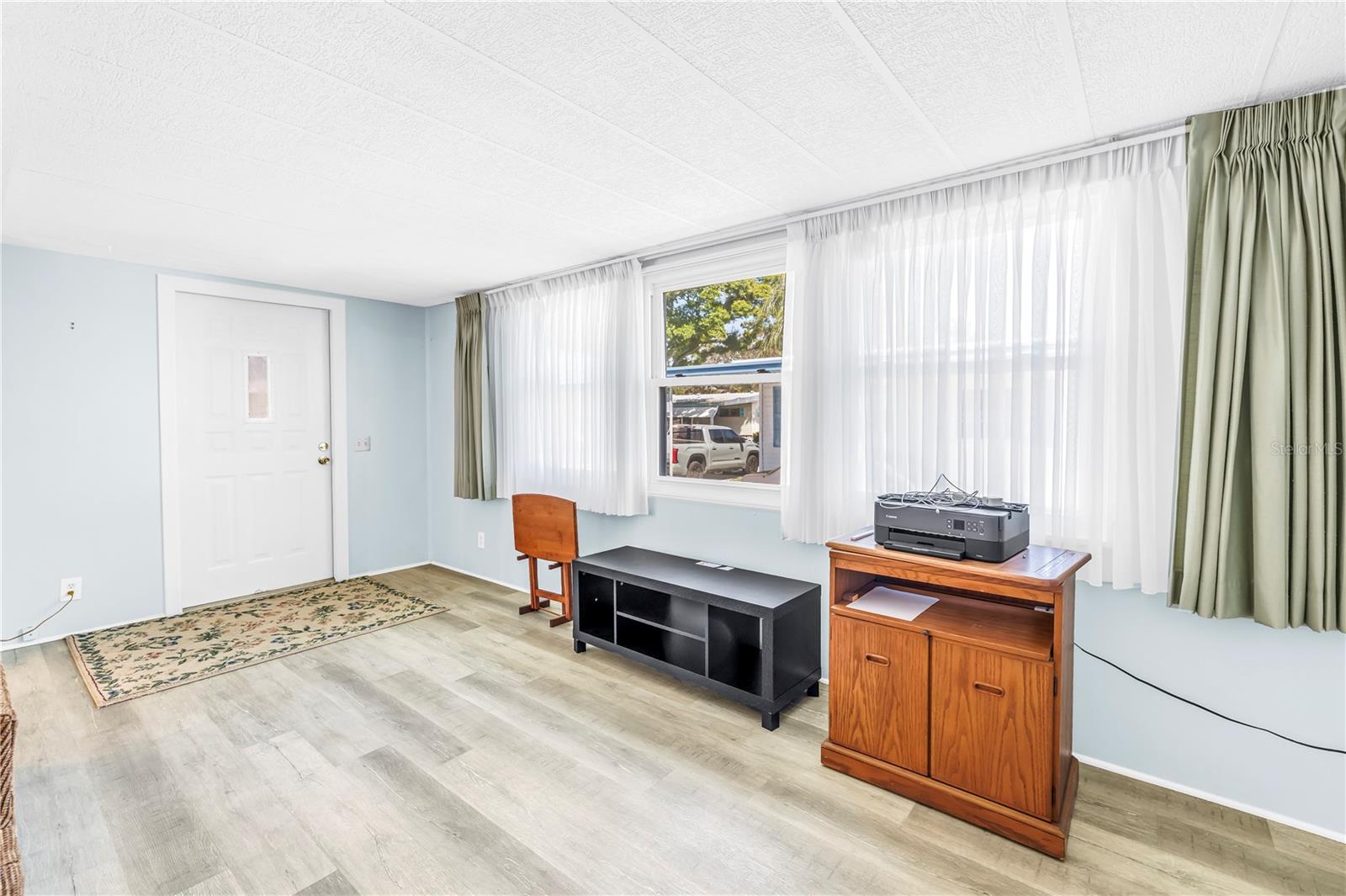 Image 15 of 53 For 1100 Belcher Road S 502