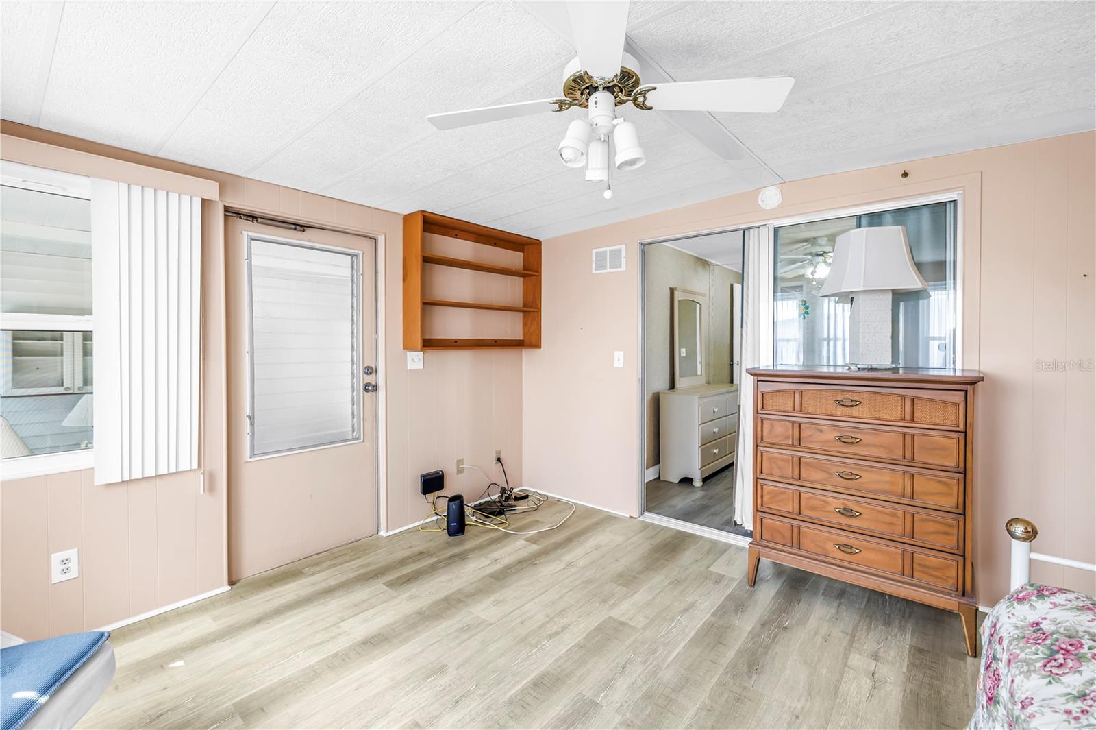 Image 27 of 53 For 1100 Belcher Road S 502