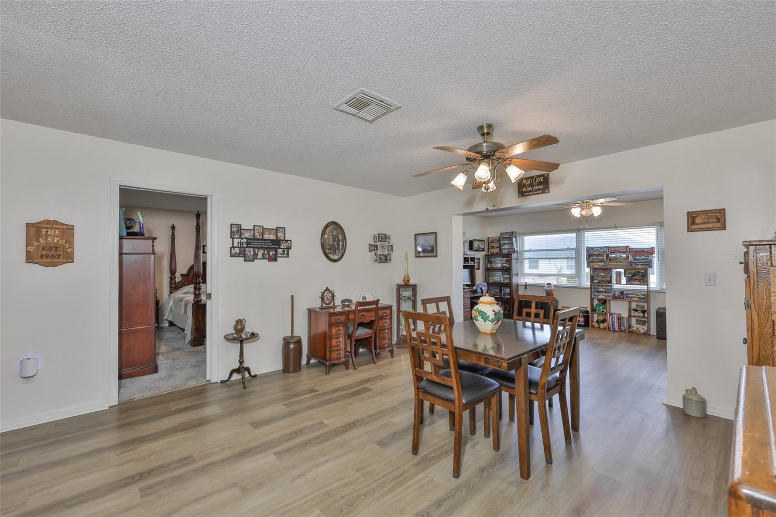 Image 17 of 39 For 1511 Cloister Drive