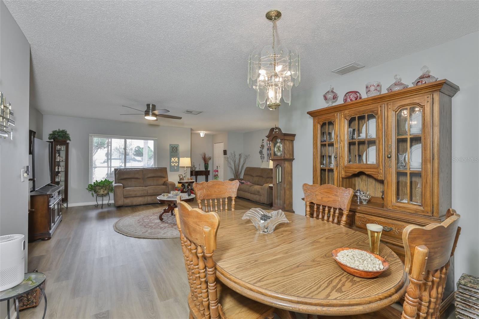 Image 8 of 39 For 1511 Cloister Drive