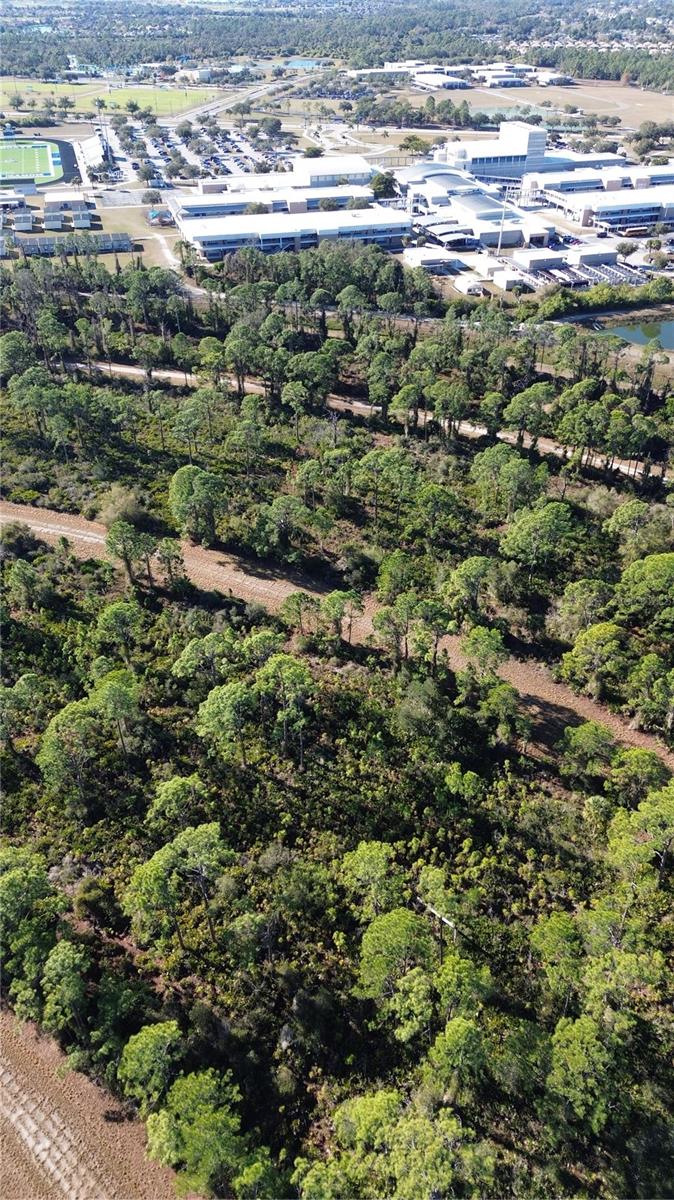 Listing photo id 13 for  Cody Circle 