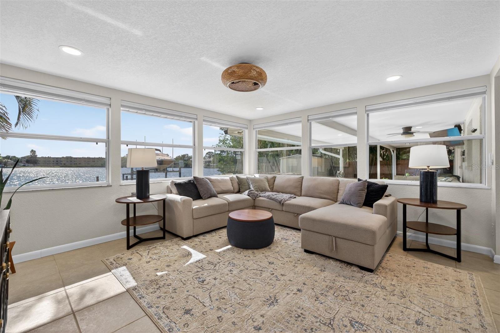 Image 17 of 56 For 8848 Sunlit Cove Drive Ne